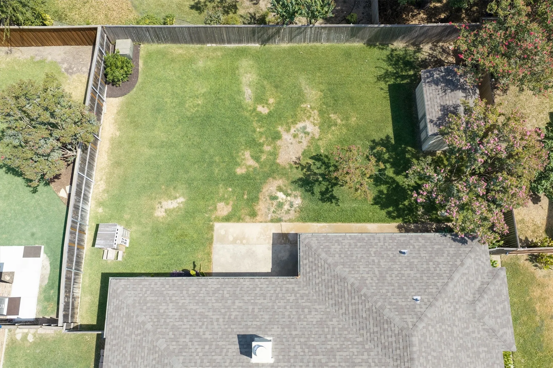 Single Family Residence For Sale in Tarrant County , 756 California, Keller, Texas 76248, 3 Bedroom, 2 Bathroom, 2 Garage spaces, 1,586 Sqft, built in 1985, mls#21381612, Real Estate Agent in Keller, Homes For Sale in Tarrant county, Homes For Sale in Keller, Realtor in Keller Texas, Real Estate Brokerage Independent Realty Texas, Luminita Cordes Realtor