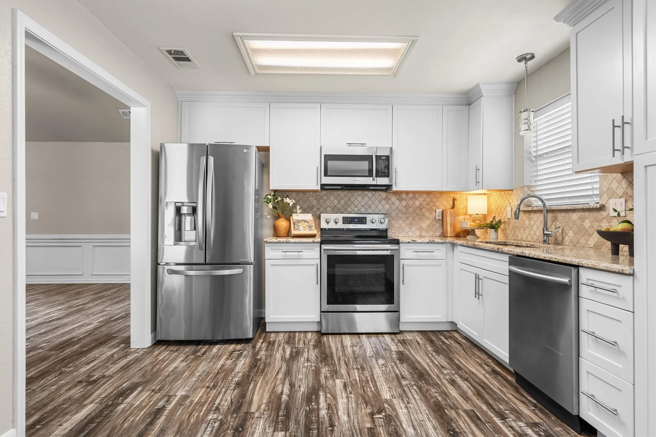 Open Kitchen