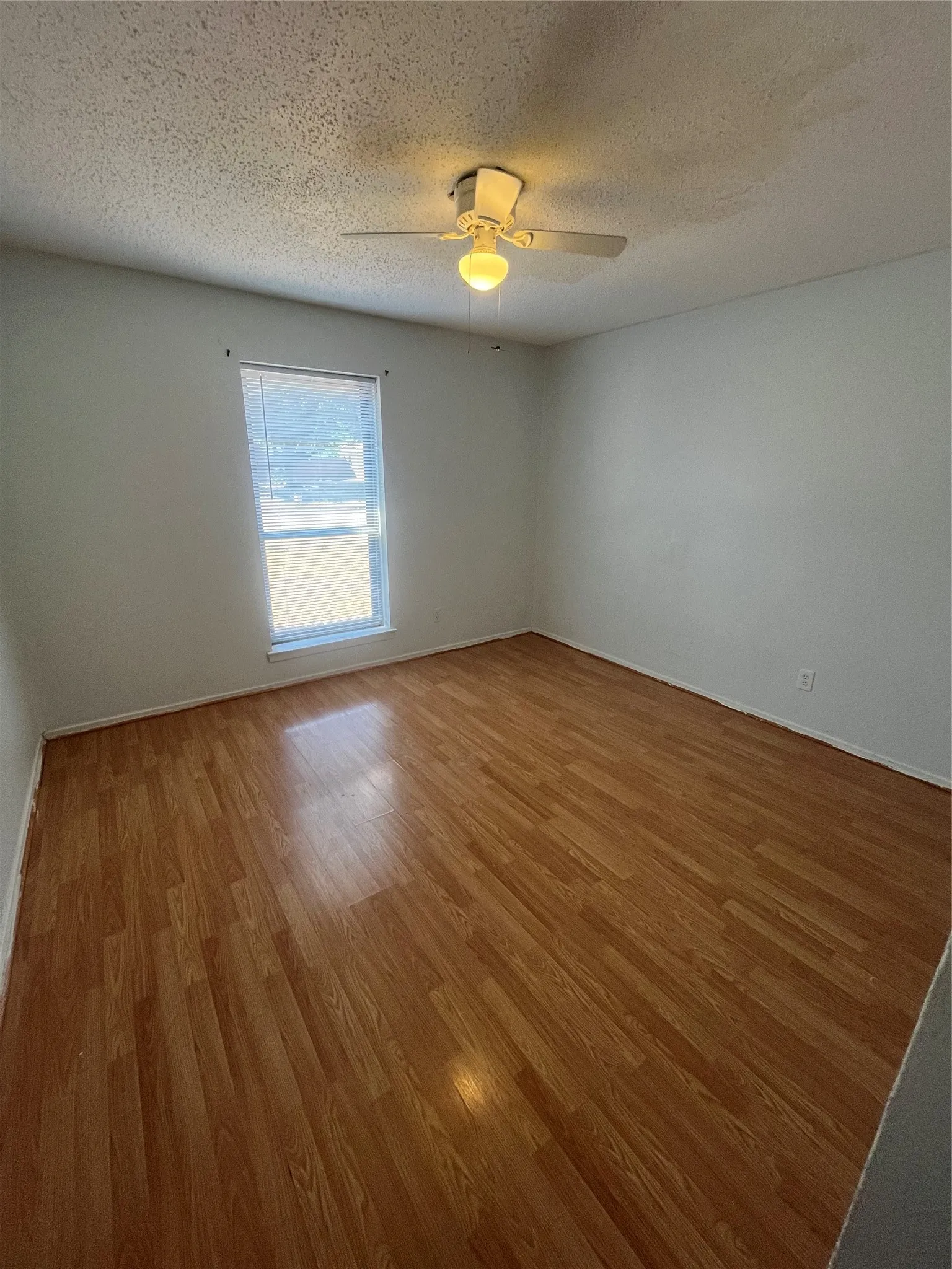 Single Family Residence For Sale in Dallas County , 1211 Brush Creek Drive, Richardson, Texas 75081, 3 Bedroom, 2 Bathroom, 2 Garage spaces, 1,456 Sqft, built in 1979, mls#21383331, Real Estate Agent in Richardson, Homes For Sale in Dallas county, Homes For Sale in Richardson, Realtor in Richardson Texas, Real Estate Brokerage Independent Realty Texas, Luminita Cordes Realtor