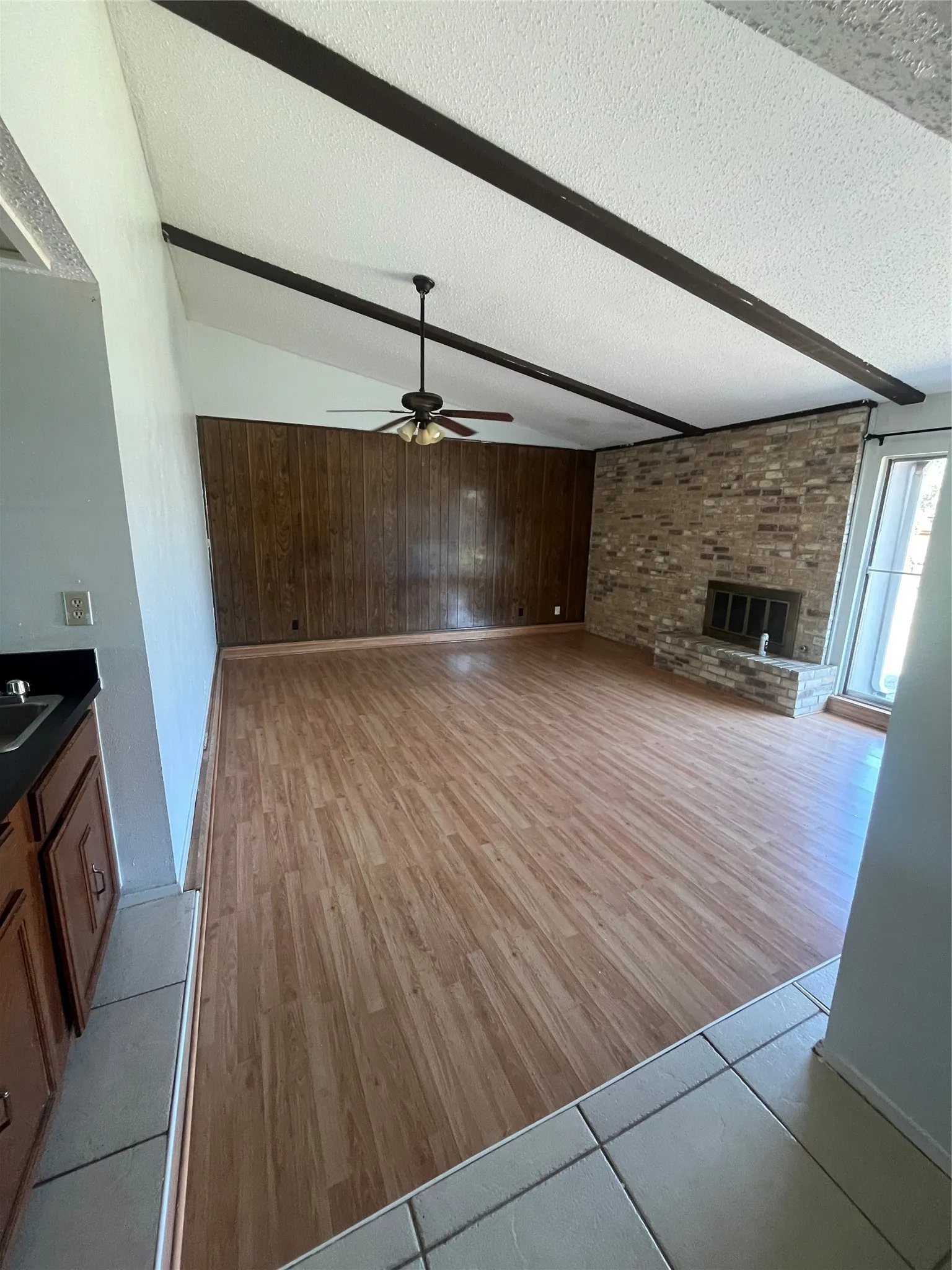 Single Family Residence For Sale in Dallas County , 1211 Brush Creek Drive, Richardson, Texas 75081, 3 Bedroom, 2 Bathroom, 2 Garage spaces, 1,456 Sqft, built in 1979, mls#21383331, Real Estate Agent in Richardson, Homes For Sale in Dallas county, Homes For Sale in Richardson, Realtor in Richardson Texas, Real Estate Brokerage Independent Realty Texas, Luminita Cordes Realtor