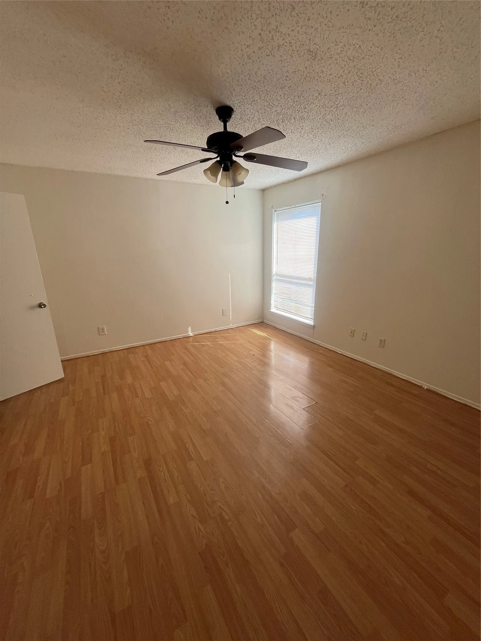 Single Family Residence For Sale in Dallas County , 1211 Brush Creek Drive, Richardson, Texas 75081, 3 Bedroom, 2 Bathroom, 2 Garage spaces, 1,456 Sqft, built in 1979, mls#21383331, Real Estate Agent in Richardson, Homes For Sale in Dallas county, Homes For Sale in Richardson, Realtor in Richardson Texas, Real Estate Brokerage Independent Realty Texas, Luminita Cordes Realtor