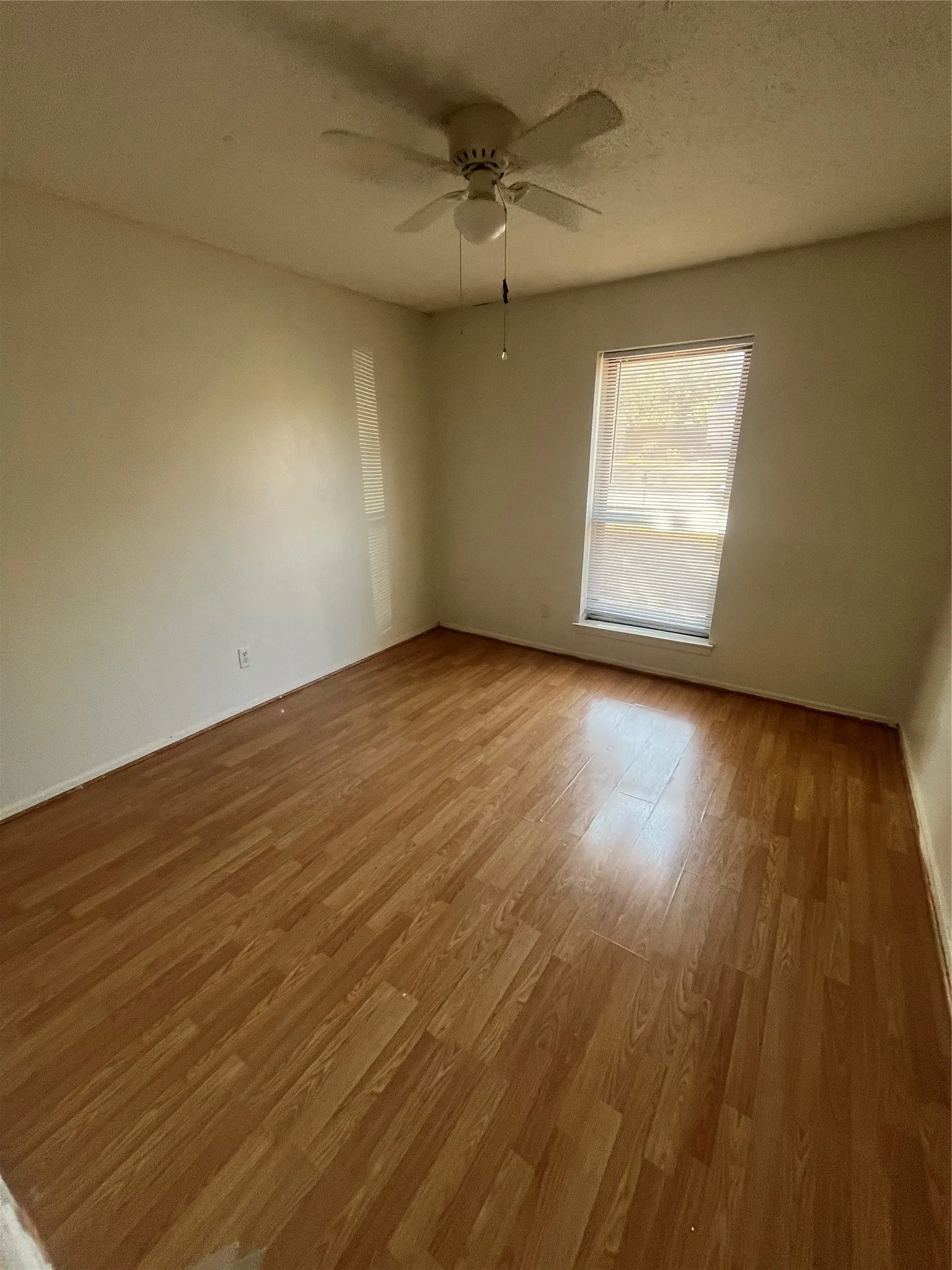 Single Family Residence For Sale in Dallas County , 1211 Brush Creek Drive, Richardson, Texas 75081, 3 Bedroom, 2 Bathroom, 2 Garage spaces, 1,456 Sqft, built in 1979, mls#21383331, Real Estate Agent in Richardson, Homes For Sale in Dallas county, Homes For Sale in Richardson, Realtor in Richardson Texas, Real Estate Brokerage Independent Realty Texas, Luminita Cordes Realtor