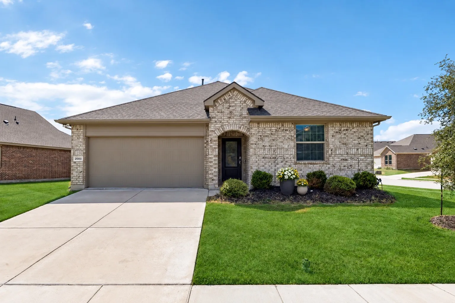 Single Family Residence For Sale in Denton County , 2000 Angus Drive, Little Elm, Texas 75068, 4 Bedroom, 2 Bathroom, 2 Garage spaces, 2,011 Sqft, built in 2020, mls#21383183, Real Estate Agent in Little Elm, Homes For Sale in Denton county, Homes For Sale in Little Elm, Realtor in Little Elm Texas, Real Estate Brokerage Independent Realty Texas, Luminita Cordes Realtor