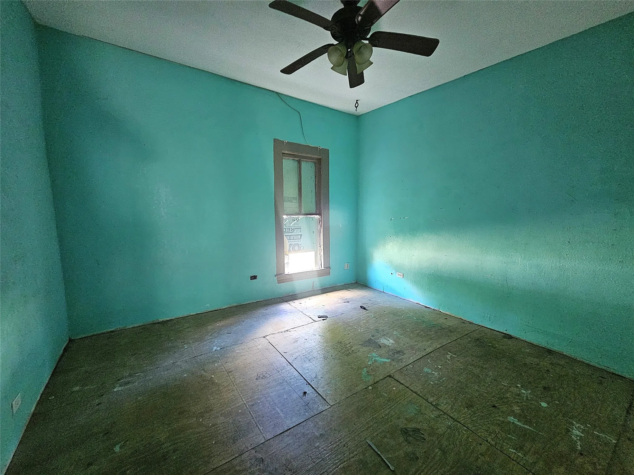 Single Family Residence For Sale in Limestone County , 402 E State Street, Groesbeck, Texas 76642, 3 Bedroom, 2 Bathroom, Garage spaces, 1,812 Sqft, built in 0, mls#21383081, Real Estate Agent in Groesbeck, Homes For Sale in Limestone county, Homes For Sale in Groesbeck, Realtor in Groesbeck Texas, Real Estate Brokerage Independent Realty Texas, Luminita Cordes Realtor