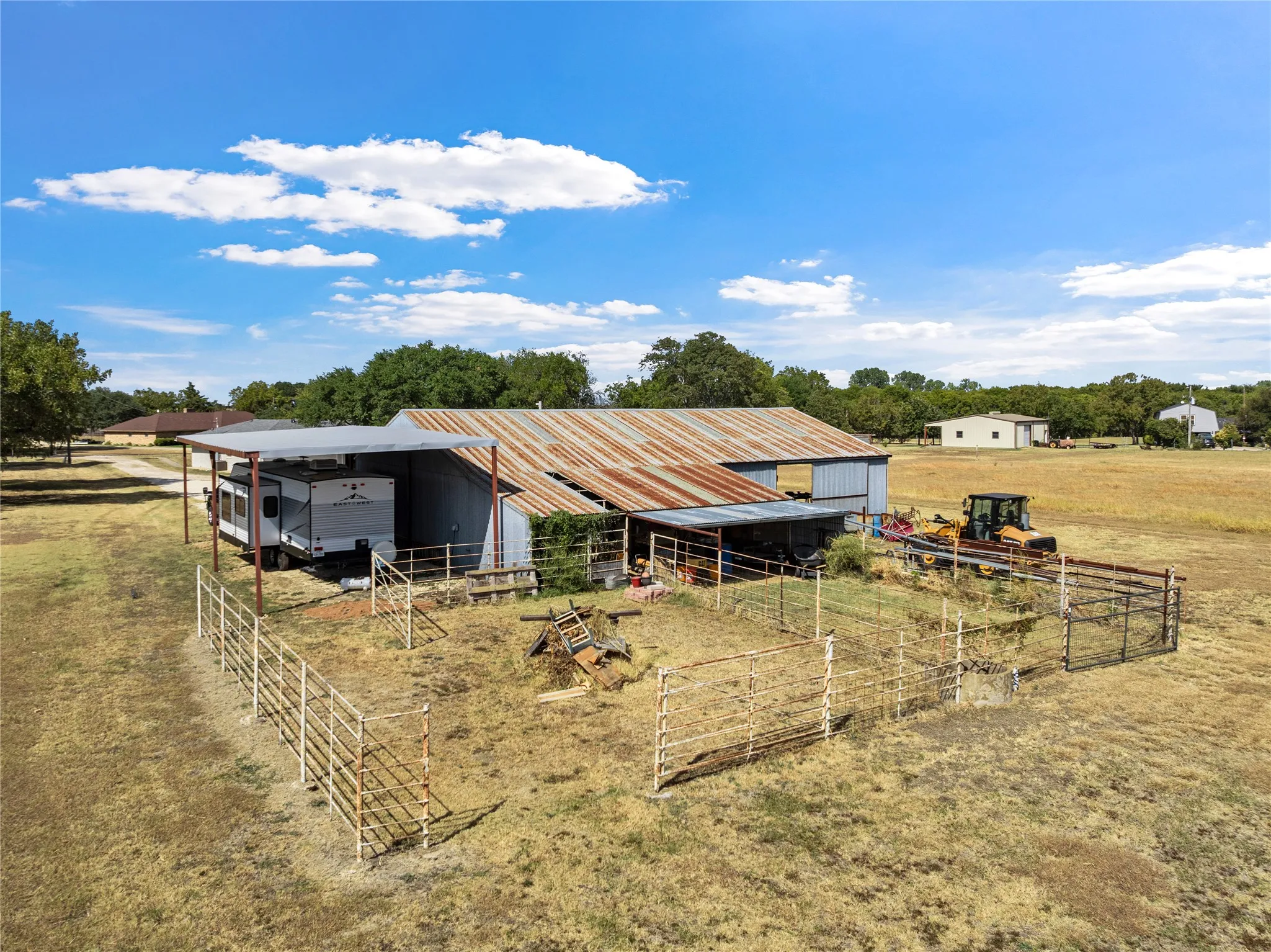 Single Family Residence For Sale in Hill County , 407 E Walnut Street, Abbott, Texas 76621, 3 Bedroom, 2 Bathroom, 2 Garage spaces, 1,724 Sqft, built in 1966, mls#21383252, Real Estate Agent in Abbott, Homes For Sale in Hill county, Homes For Sale in Abbott, Realtor in Abbott Texas, Real Estate Brokerage Independent Realty Texas, Luminita Cordes Realtor
