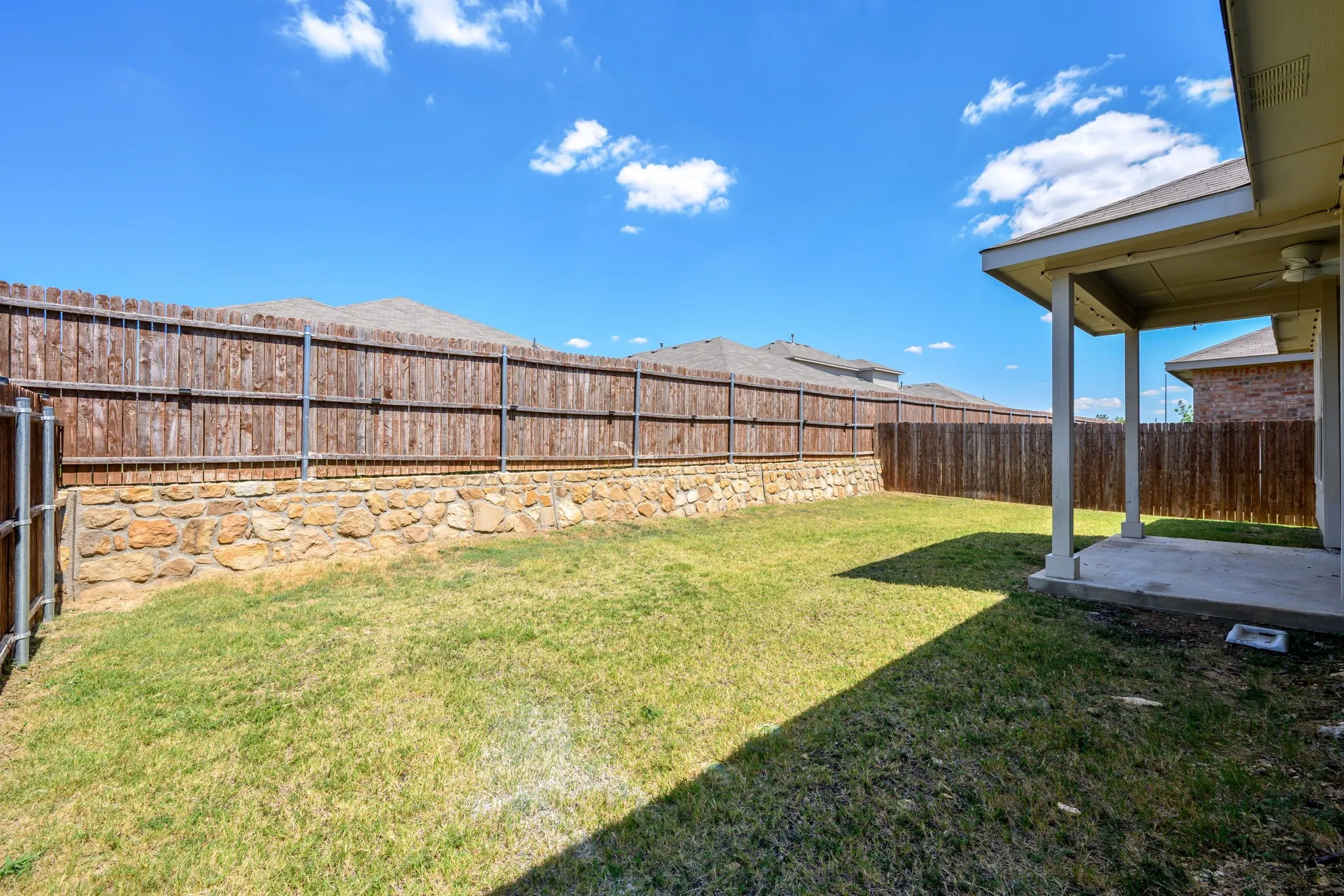 Single Family Residence For Rent in Denton County , 841 Blackhorse Trail, Fort Worth, Texas 76247, 4 Bedroom, 2 Bathroom, 2 Garage spaces, 1,849 Sqft, built in 2021, mls#21383332, Real Estate Agent in Fort Worth, Homes For Rent in Denton county, Homes For Rent in Fort Worth, Realtor in Fort Worth Texas, Real Estate Brokerage Independent Realty Texas, Luminita Cordes Realtor