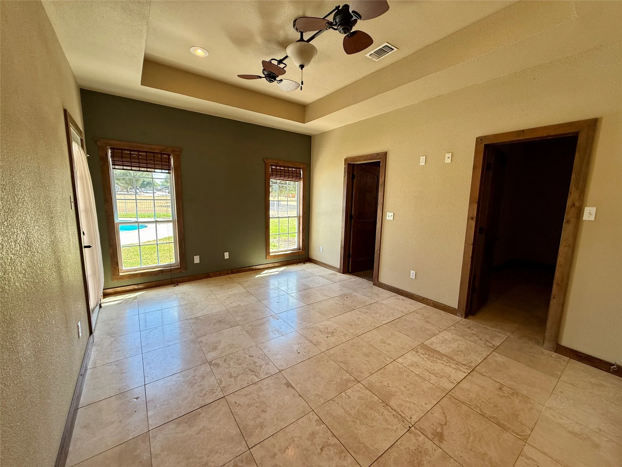 Single Family Residence For Sale in Brown County , 3519 A Longhorn Lane, Brownwood, Texas 76801, 3 Bedroom, 2 Bathroom, 2 Garage spaces, 1,534 Sqft, built in 2011, mls#21383346, Real Estate Agent in Brownwood, Homes For Sale in Brown county, Homes For Sale in Brownwood, Realtor in Brownwood Texas, Real Estate Brokerage Independent Realty Texas, Luminita Cordes Realtor