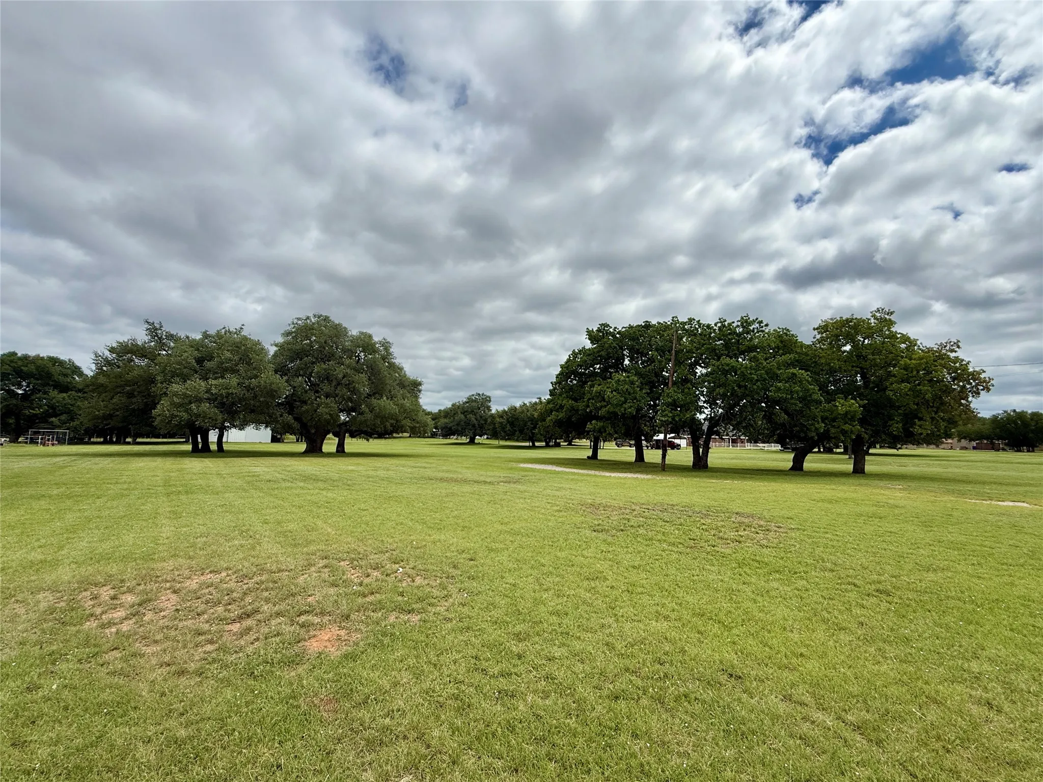 Single Family Residence For Sale in Brown County , 3519 A Longhorn Lane, Brownwood, Texas 76801, 3 Bedroom, 2 Bathroom, 2 Garage spaces, 1,534 Sqft, built in 2011, mls#21383346, Real Estate Agent in Brownwood, Homes For Sale in Brown county, Homes For Sale in Brownwood, Realtor in Brownwood Texas, Real Estate Brokerage Independent Realty Texas, Luminita Cordes Realtor