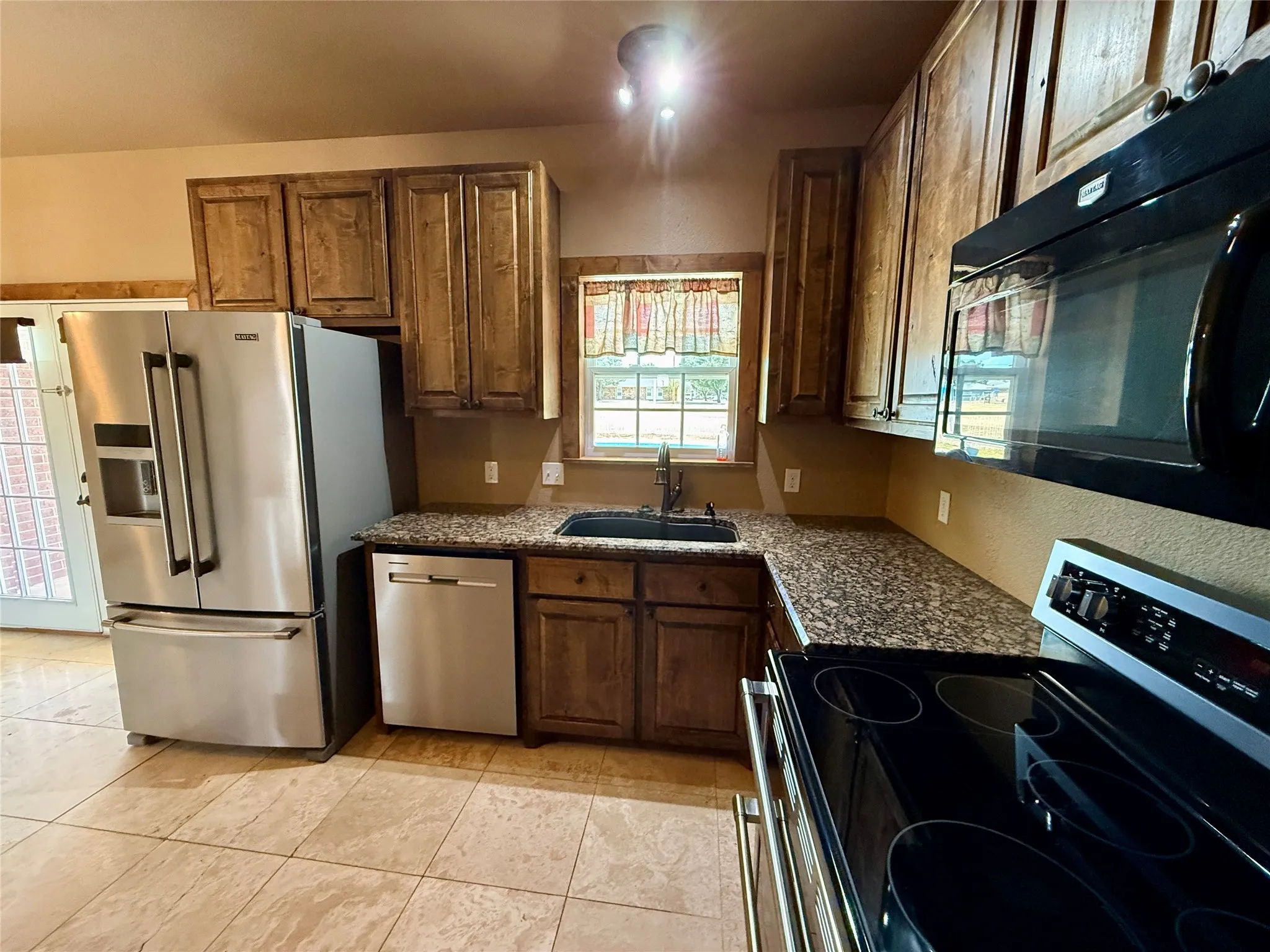 Single Family Residence For Sale in Brown County , 3519 A Longhorn Lane, Brownwood, Texas 76801, 3 Bedroom, 2 Bathroom, 2 Garage spaces, 1,534 Sqft, built in 2011, mls#21383346, Real Estate Agent in Brownwood, Homes For Sale in Brown county, Homes For Sale in Brownwood, Realtor in Brownwood Texas, Real Estate Brokerage Independent Realty Texas, Luminita Cordes Realtor