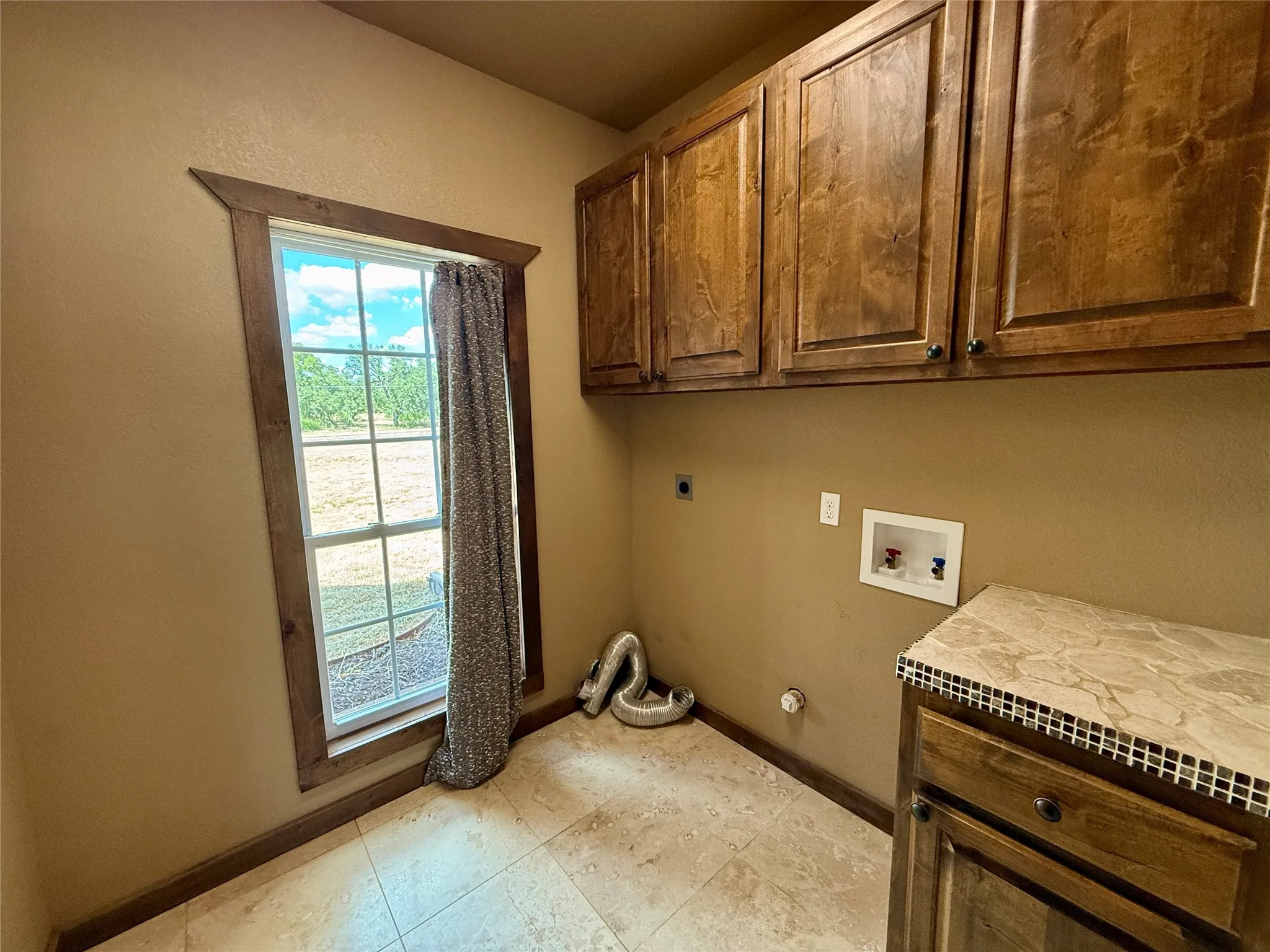 Single Family Residence For Sale in Brown County , 3519 A Longhorn Lane, Brownwood, Texas 76801, 3 Bedroom, 2 Bathroom, 2 Garage spaces, 1,534 Sqft, built in 2011, mls#21383346, Real Estate Agent in Brownwood, Homes For Sale in Brown county, Homes For Sale in Brownwood, Realtor in Brownwood Texas, Real Estate Brokerage Independent Realty Texas, Luminita Cordes Realtor