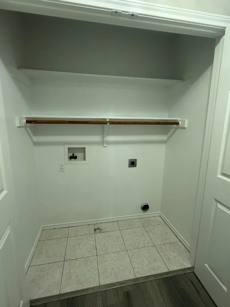 Townhouse For Rent in Parker County , 910 Austin, Weatherford, Texas 76086, 2 Bedroom, 2 Bathroom, 2 Garage spaces, 1,200 Sqft, built in 2001, mls#21383348, Real Estate Agent in Weatherford, Homes For Rent in Parker county, Homes For Rent in Weatherford, Realtor in Weatherford Texas, Real Estate Brokerage Independent Realty Texas, Luminita Cordes Realtor