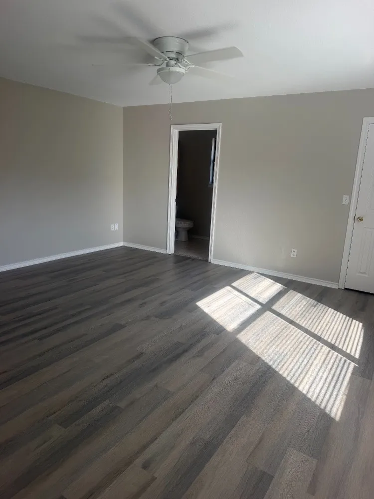 Townhouse For Rent in Parker County , 910 Austin, Weatherford, Texas 76086, 2 Bedroom, 2 Bathroom, 2 Garage spaces, 1,200 Sqft, built in 2001, mls#21383348, Real Estate Agent in Weatherford, Homes For Rent in Parker county, Homes For Rent in Weatherford, Realtor in Weatherford Texas, Real Estate Brokerage Independent Realty Texas, Luminita Cordes Realtor