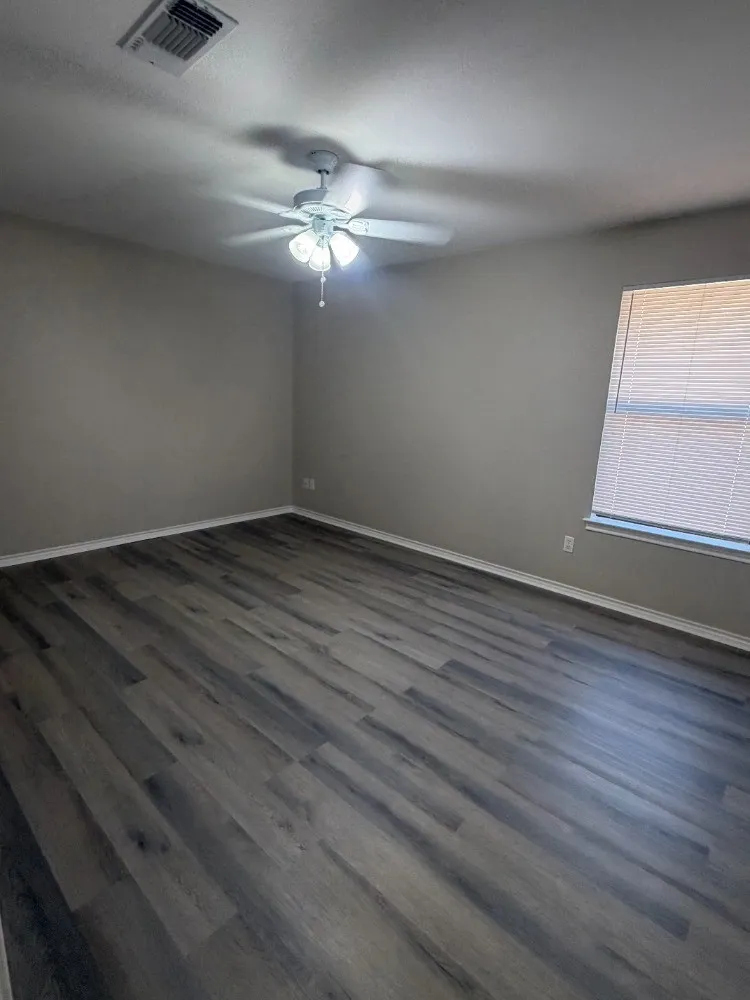 Townhouse For Rent in Parker County , 910 Austin, Weatherford, Texas 76086, 2 Bedroom, 2 Bathroom, 2 Garage spaces, 1,200 Sqft, built in 2001, mls#21383348, Real Estate Agent in Weatherford, Homes For Rent in Parker county, Homes For Rent in Weatherford, Realtor in Weatherford Texas, Real Estate Brokerage Independent Realty Texas, Luminita Cordes Realtor