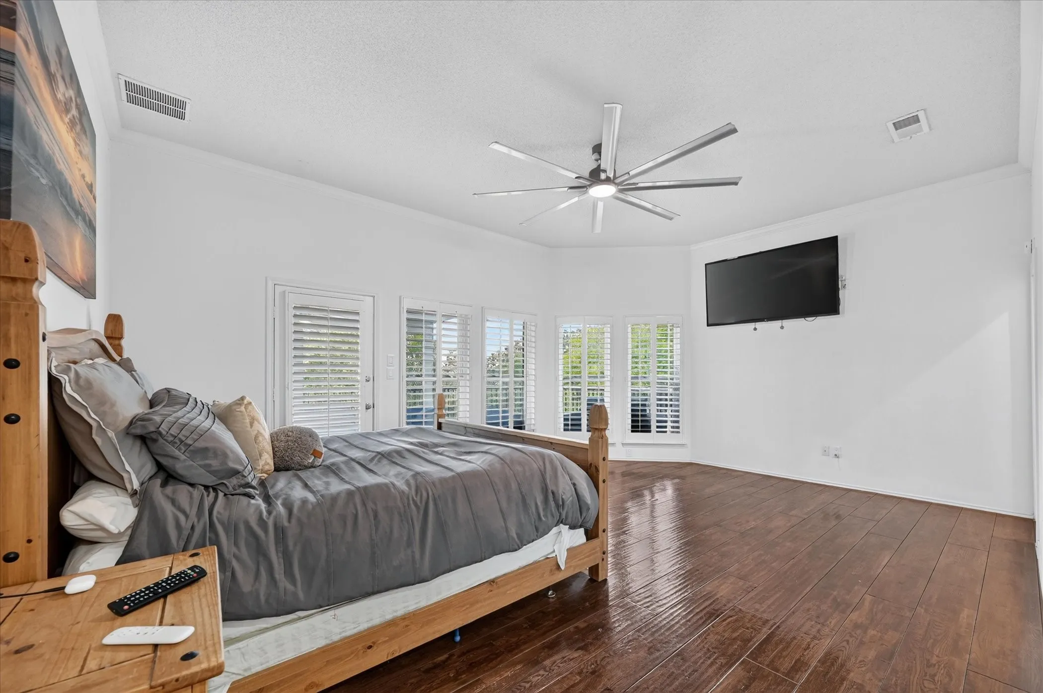 Single Family Residence For Sale in Tarrant County , 7624 Skylake Drive, Fort Worth, Texas 76179, 3 Bedroom, 3 Bathroom, 2 Garage spaces, 3,123 Sqft, built in 1985, mls#21382366, Real Estate Agent in Fort Worth, Homes For Sale in Tarrant county, Homes For Sale in Fort Worth, Realtor in Fort Worth Texas, Real Estate Brokerage Independent Realty Texas, Luminita Cordes Realtor