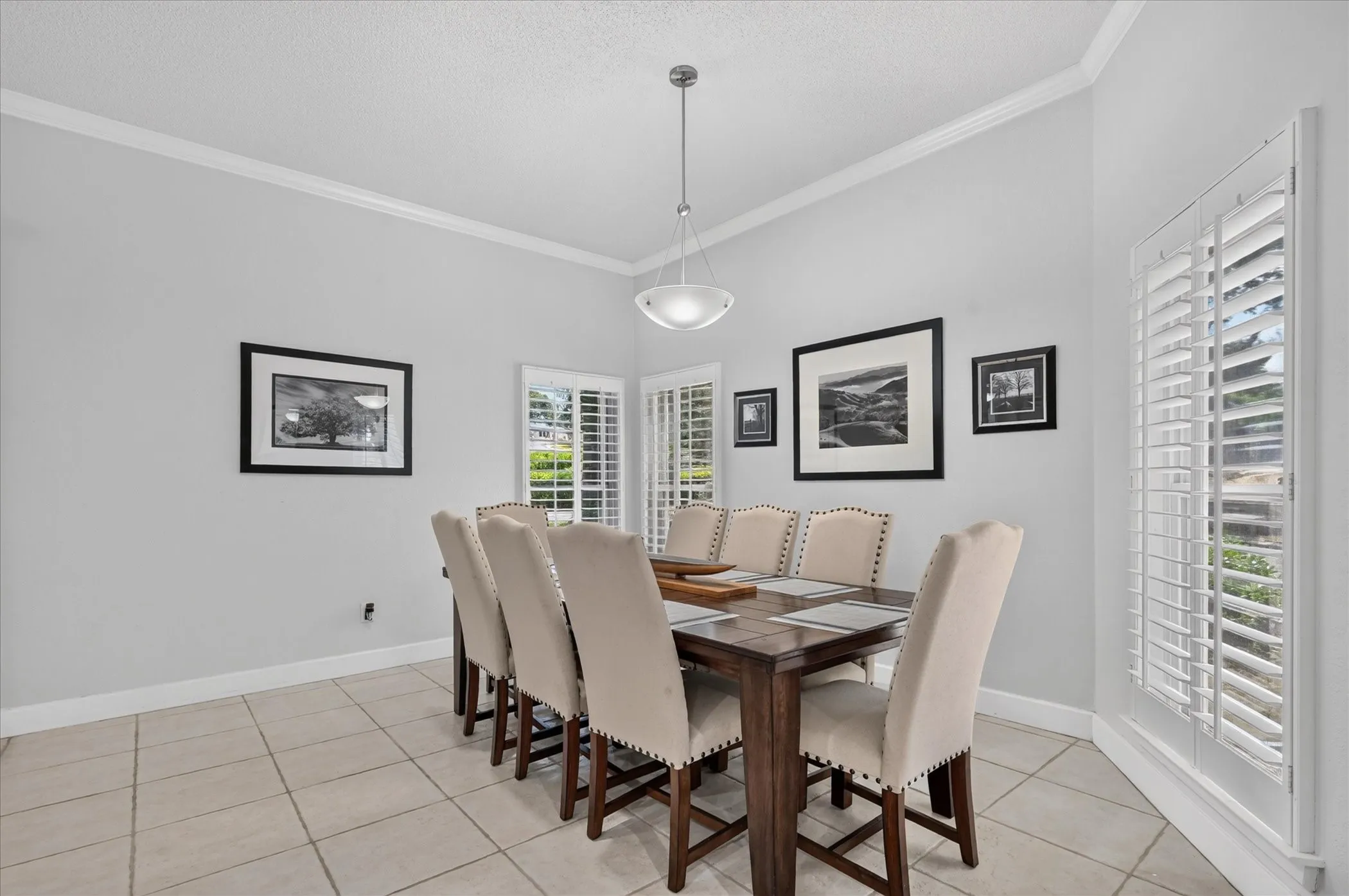Single Family Residence For Sale in Tarrant County , 7624 Skylake Drive, Fort Worth, Texas 76179, 3 Bedroom, 3 Bathroom, 2 Garage spaces, 3,123 Sqft, built in 1985, mls#21382366, Real Estate Agent in Fort Worth, Homes For Sale in Tarrant county, Homes For Sale in Fort Worth, Realtor in Fort Worth Texas, Real Estate Brokerage Independent Realty Texas, Luminita Cordes Realtor