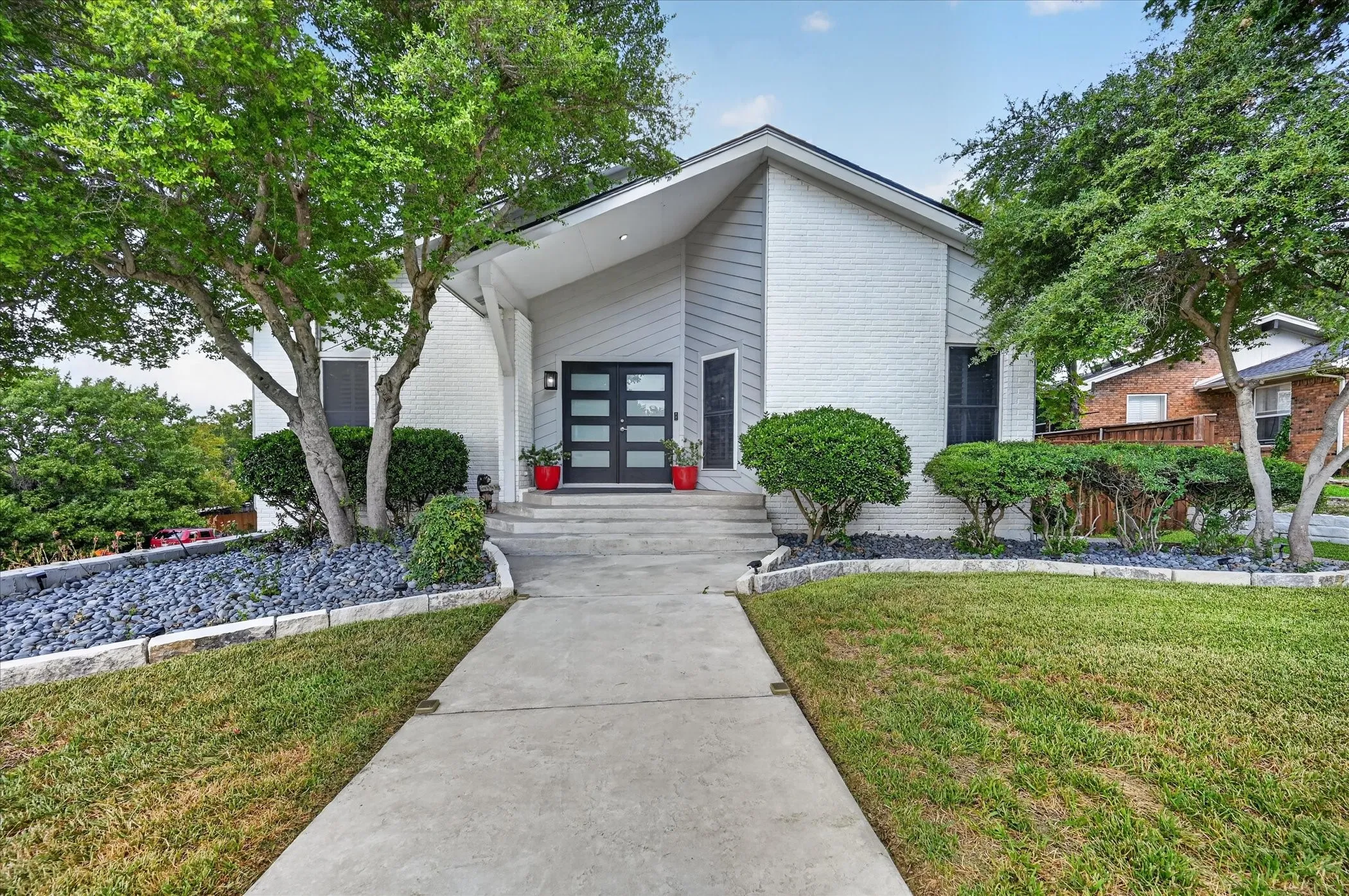 Single Family Residence For Sale in Tarrant County , 7624 Skylake Drive, Fort Worth, Texas 76179, 3 Bedroom, 3 Bathroom, 2 Garage spaces, 3,123 Sqft, built in 1985, mls#21382366, Real Estate Agent in Fort Worth, Homes For Sale in Tarrant county, Homes For Sale in Fort Worth, Realtor in Fort Worth Texas, Real Estate Brokerage Independent Realty Texas, Luminita Cordes Realtor
