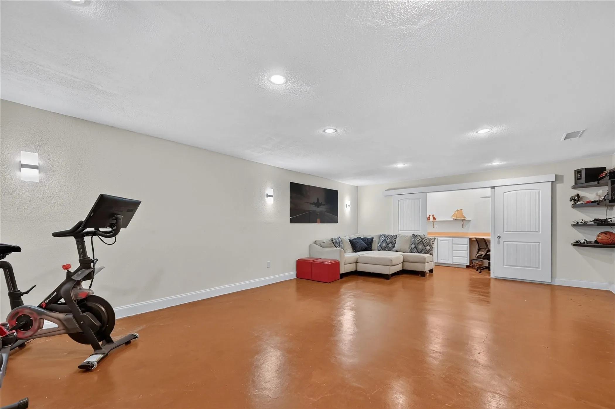 Single Family Residence For Sale in Tarrant County , 7624 Skylake Drive, Fort Worth, Texas 76179, 3 Bedroom, 3 Bathroom, 2 Garage spaces, 3,123 Sqft, built in 1985, mls#21382366, Real Estate Agent in Fort Worth, Homes For Sale in Tarrant county, Homes For Sale in Fort Worth, Realtor in Fort Worth Texas, Real Estate Brokerage Independent Realty Texas, Luminita Cordes Realtor