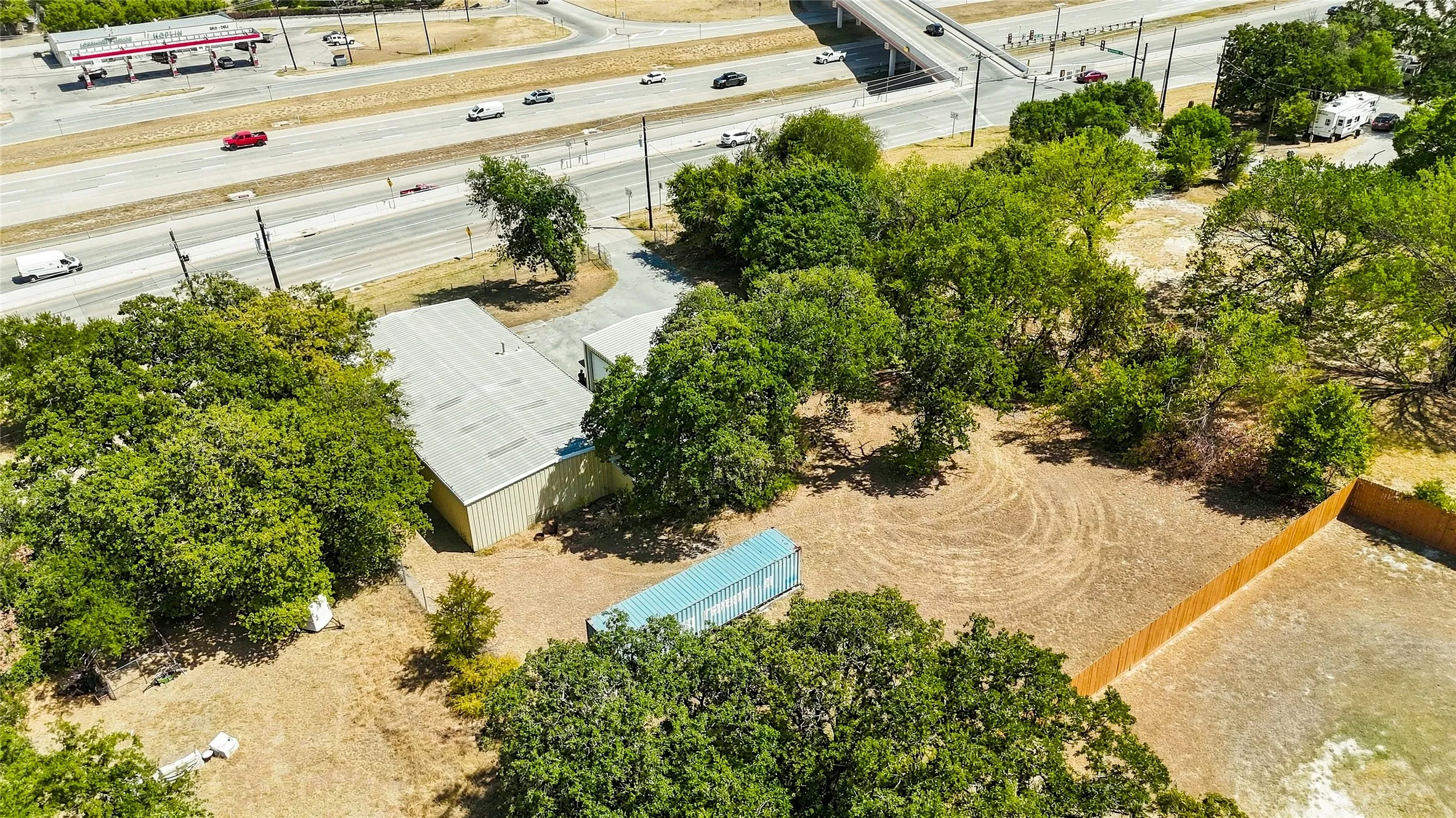 Business For Sale in Tarrant County , 1520 Southeast Parkway, Azle, Texas 76020, 0, 0, Garage spaces, 4,180 Sqft, built in 1996, mls#21364086, Real Estate Agent in Azle, Homes For Sale in Tarrant county, Homes For Sale in Azle, Realtor in Azle Texas, Real Estate Brokerage Independent Realty Texas, Luminita Cordes Realtor