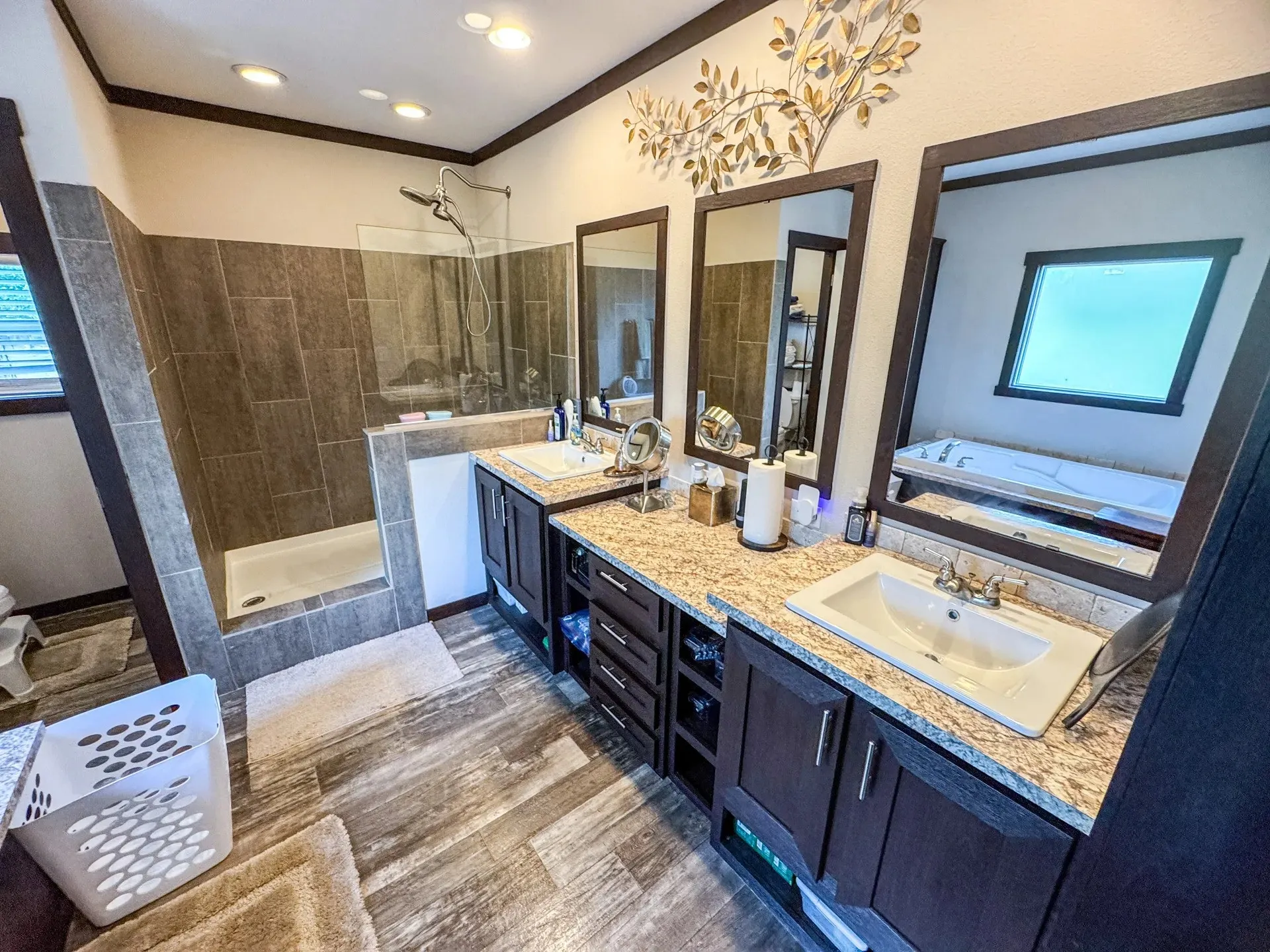 Manufactured Home For Sale in Marion County , 2924 Us-59, Jefferson, Texas 75657, 3 Bedroom, 2 Bathroom, Garage spaces, 1,560 Sqft, built in 2020, mls#21383356, Real Estate Agent in Jefferson, Homes For Sale in Marion county, Homes For Sale in Jefferson, Realtor in Jefferson Texas, Real Estate Brokerage Independent Realty Texas, Luminita Cordes Realtor