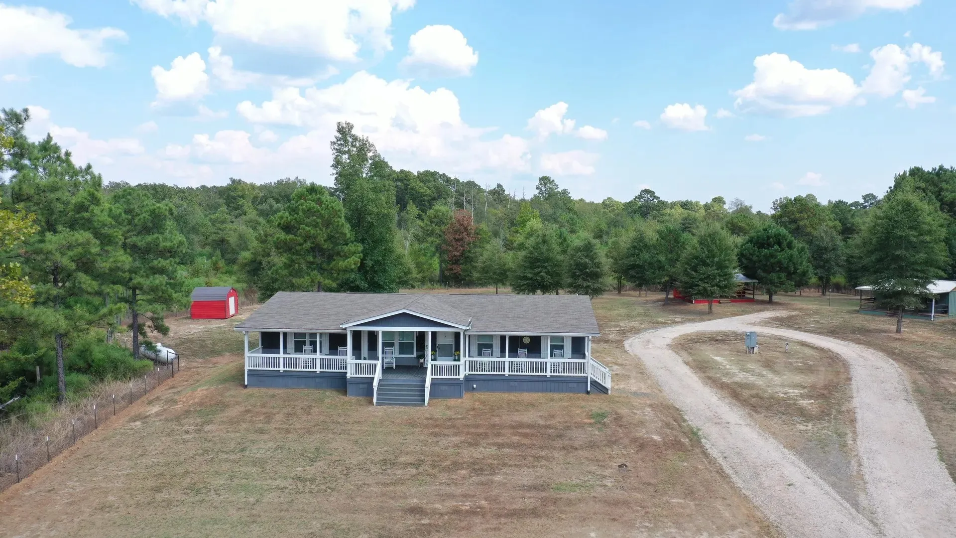 Manufactured Home For Sale in Marion County , 2924 Us-59, Jefferson, Texas 75657, 3 Bedroom, 2 Bathroom, Garage spaces, 1,560 Sqft, built in 2020, mls#21383356, Real Estate Agent in Jefferson, Homes For Sale in Marion county, Homes For Sale in Jefferson, Realtor in Jefferson Texas, Real Estate Brokerage Independent Realty Texas, Luminita Cordes Realtor