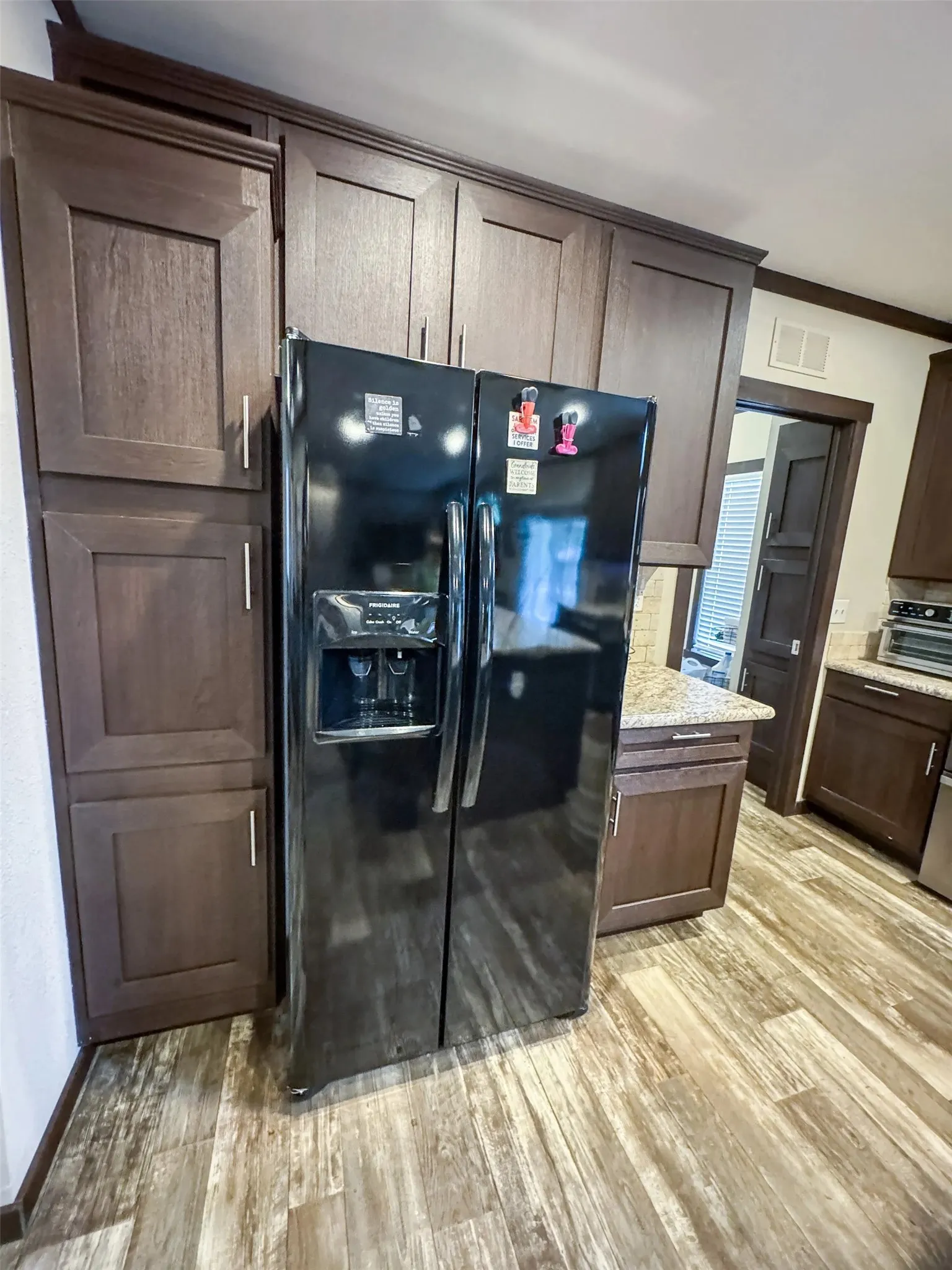 Manufactured Home For Sale in Marion County , 2924 Us-59, Jefferson, Texas 75657, 3 Bedroom, 2 Bathroom, Garage spaces, 1,560 Sqft, built in 2020, mls#21383356, Real Estate Agent in Jefferson, Homes For Sale in Marion county, Homes For Sale in Jefferson, Realtor in Jefferson Texas, Real Estate Brokerage Independent Realty Texas, Luminita Cordes Realtor
