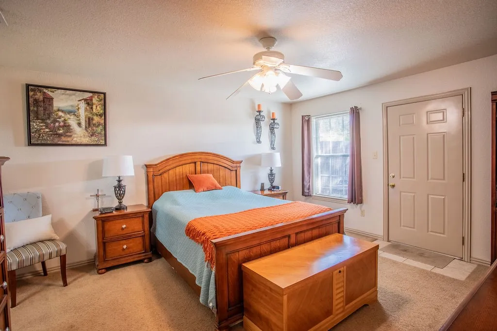 Single Family Residence For Sale in Shackelford County , 207 Roeser Street, Albany, Texas 76430, 5 Bedroom, 4 Bathroom, 2 Garage spaces, 3,010 Sqft, built in 2008, mls#21383359, Real Estate Agent in Albany, Homes For Sale in Shackelford county, Homes For Sale in Albany, Realtor in Albany Texas, Real Estate Brokerage Independent Realty Texas, Luminita Cordes Realtor