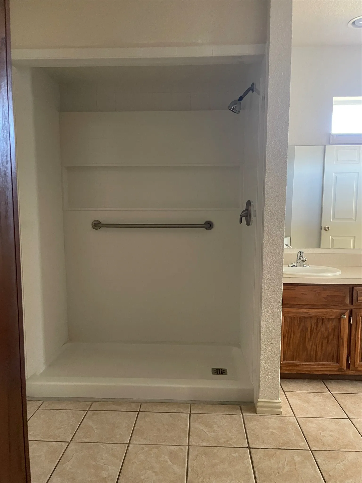 Single Family Residence For Sale in Shackelford County , 207 Roeser Street, Albany, Texas 76430, 5 Bedroom, 4 Bathroom, 2 Garage spaces, 3,010 Sqft, built in 2008, mls#21383359, Real Estate Agent in Albany, Homes For Sale in Shackelford county, Homes For Sale in Albany, Realtor in Albany Texas, Real Estate Brokerage Independent Realty Texas, Luminita Cordes Realtor