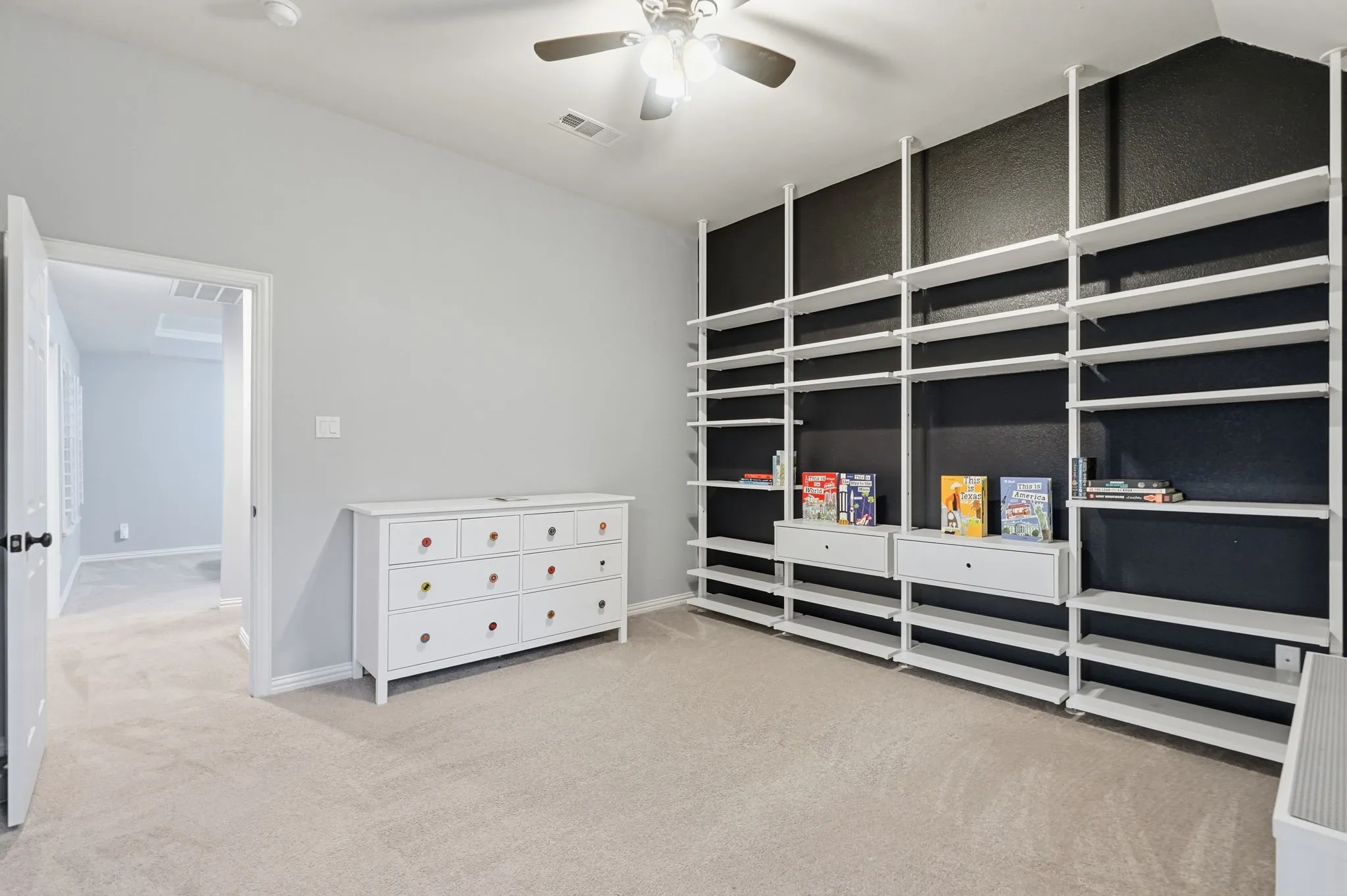 Single Family Residence For Sale in Tarrant County , 1211 Wellington Drive, Keller, Texas 76248, 4 Bedroom, 4 Bathroom, 3 Garage spaces, 4,394 Sqft, built in 2000, mls#21345850, Real Estate Agent in Keller, Homes For Sale in Tarrant county, Homes For Sale in Keller, Realtor in Keller Texas, Real Estate Brokerage Independent Realty Texas, Luminita Cordes Realtor