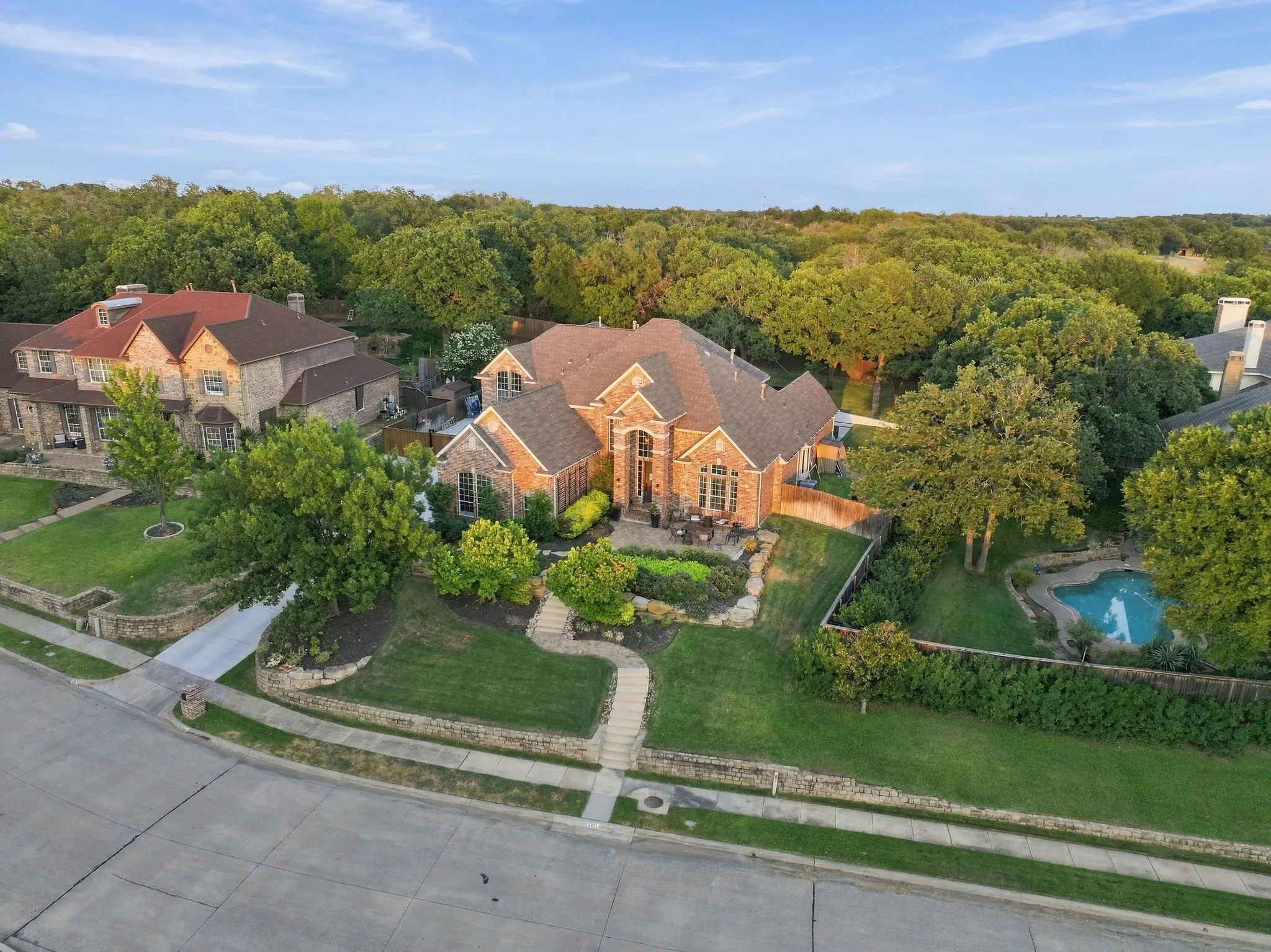 Single Family Residence For Sale in Tarrant County , 1211 Wellington Drive, Keller, Texas 76248, 4 Bedroom, 4 Bathroom, 3 Garage spaces, 4,394 Sqft, built in 2000, mls#21345850, Real Estate Agent in Keller, Homes For Sale in Tarrant county, Homes For Sale in Keller, Realtor in Keller Texas, Real Estate Brokerage Independent Realty Texas, Luminita Cordes Realtor