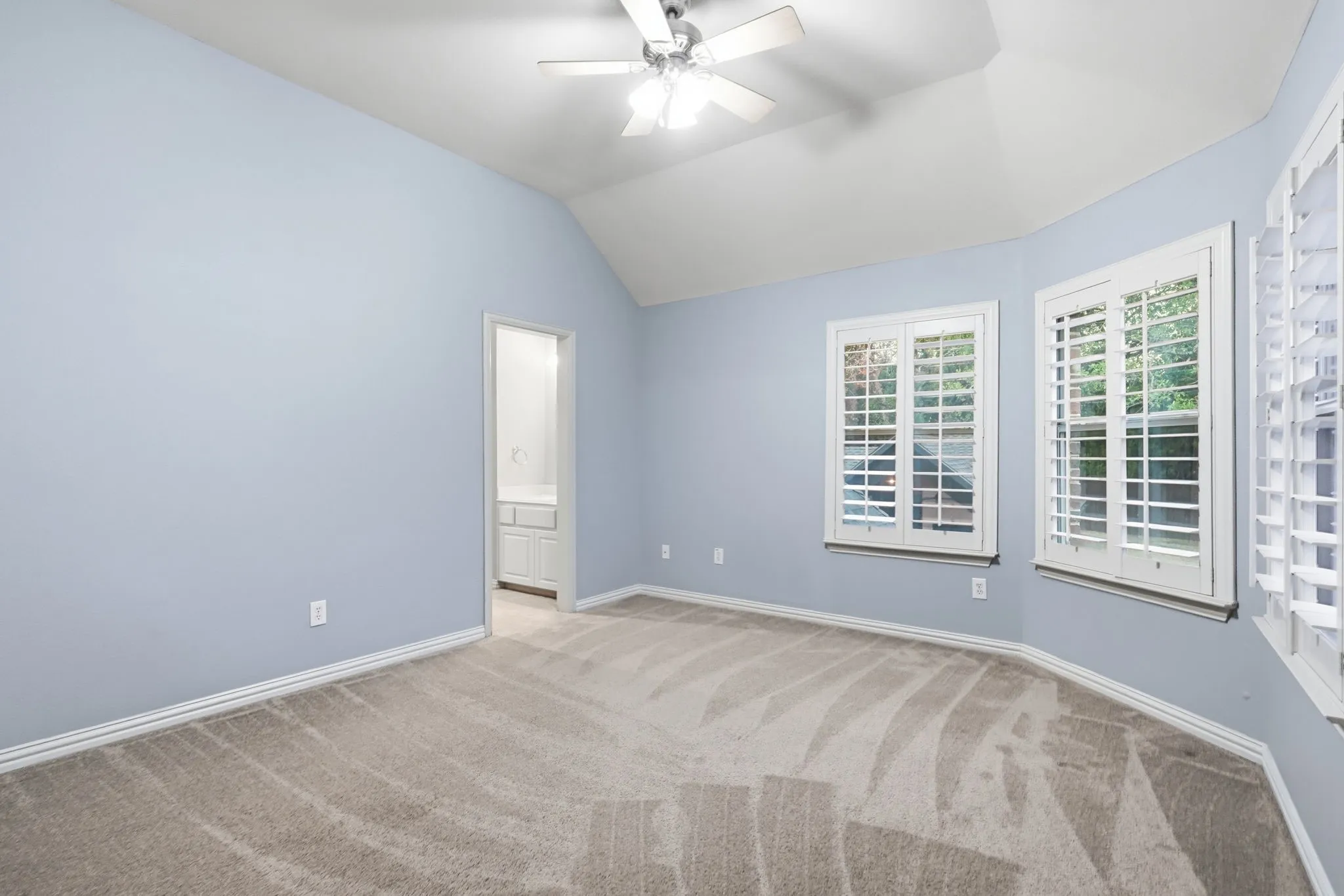 Single Family Residence For Sale in Tarrant County , 1211 Wellington Drive, Keller, Texas 76248, 4 Bedroom, 4 Bathroom, 3 Garage spaces, 4,394 Sqft, built in 2000, mls#21345850, Real Estate Agent in Keller, Homes For Sale in Tarrant county, Homes For Sale in Keller, Realtor in Keller Texas, Real Estate Brokerage Independent Realty Texas, Luminita Cordes Realtor