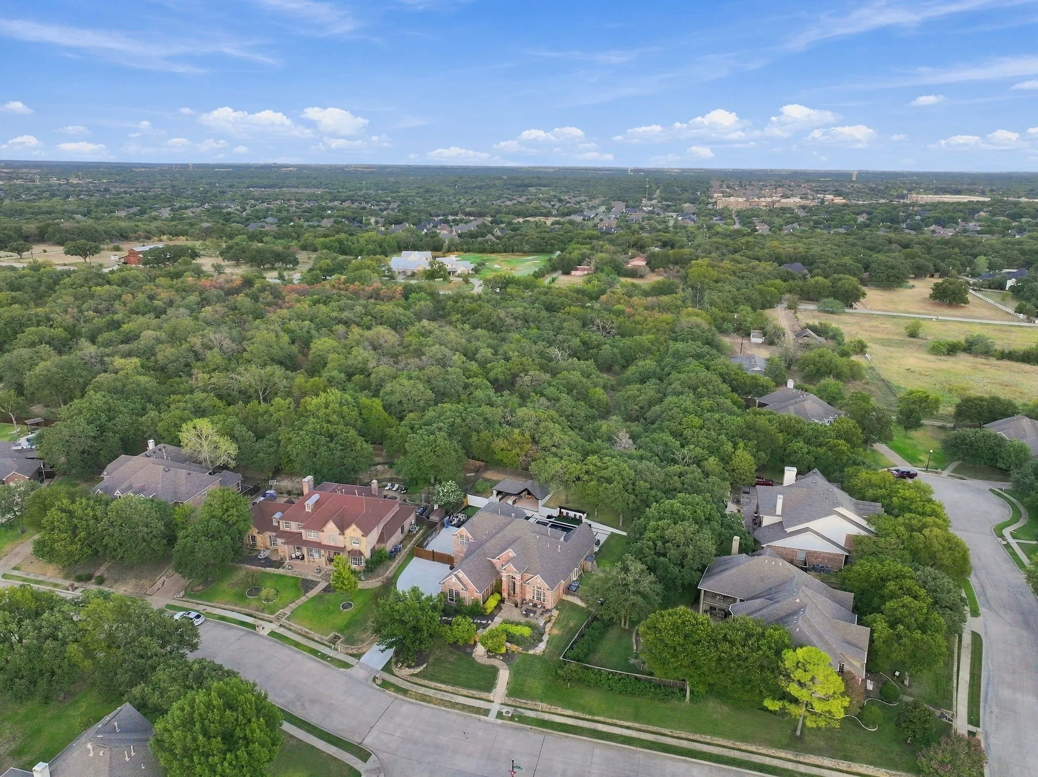 Single Family Residence For Sale in Tarrant County , 1211 Wellington Drive, Keller, Texas 76248, 4 Bedroom, 4 Bathroom, 3 Garage spaces, 4,394 Sqft, built in 2000, mls#21345850, Real Estate Agent in Keller, Homes For Sale in Tarrant county, Homes For Sale in Keller, Realtor in Keller Texas, Real Estate Brokerage Independent Realty Texas, Luminita Cordes Realtor