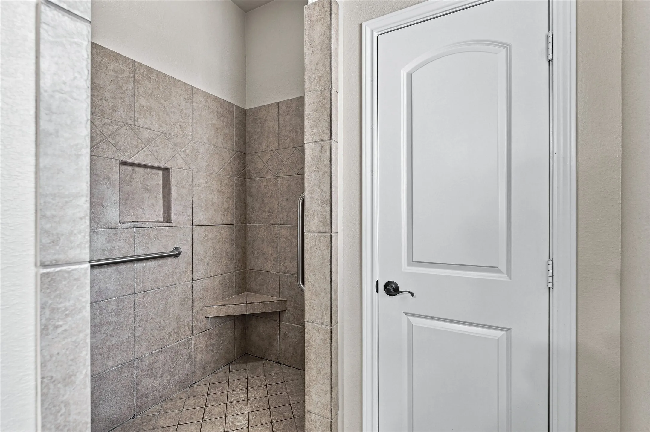 Single Family Residence For Sale in Grayson County , 3711 Heatherwood Lane, Sherman, Texas 75090, 3 Bedroom, 2 Bathroom, 2 Garage spaces, 2,436 Sqft, built in 2012, mls#21380045, Real Estate Agent in Sherman, Homes For Sale in Grayson county, Homes For Sale in Sherman, Realtor in Sherman Texas, Real Estate Brokerage Independent Realty Texas, Luminita Cordes Realtor