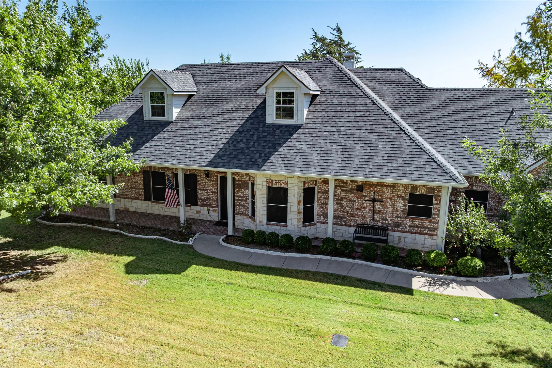 Single Family Residence For Sale in Grayson County , 3711 Heatherwood Lane, Sherman, Texas 75090, 3 Bedroom, 2 Bathroom, 2 Garage spaces, 2,436 Sqft, built in 2012, mls#21380045, Real Estate Agent in Sherman, Homes For Sale in Grayson county, Homes For Sale in Sherman, Realtor in Sherman Texas, Real Estate Brokerage Independent Realty Texas, Luminita Cordes Realtor