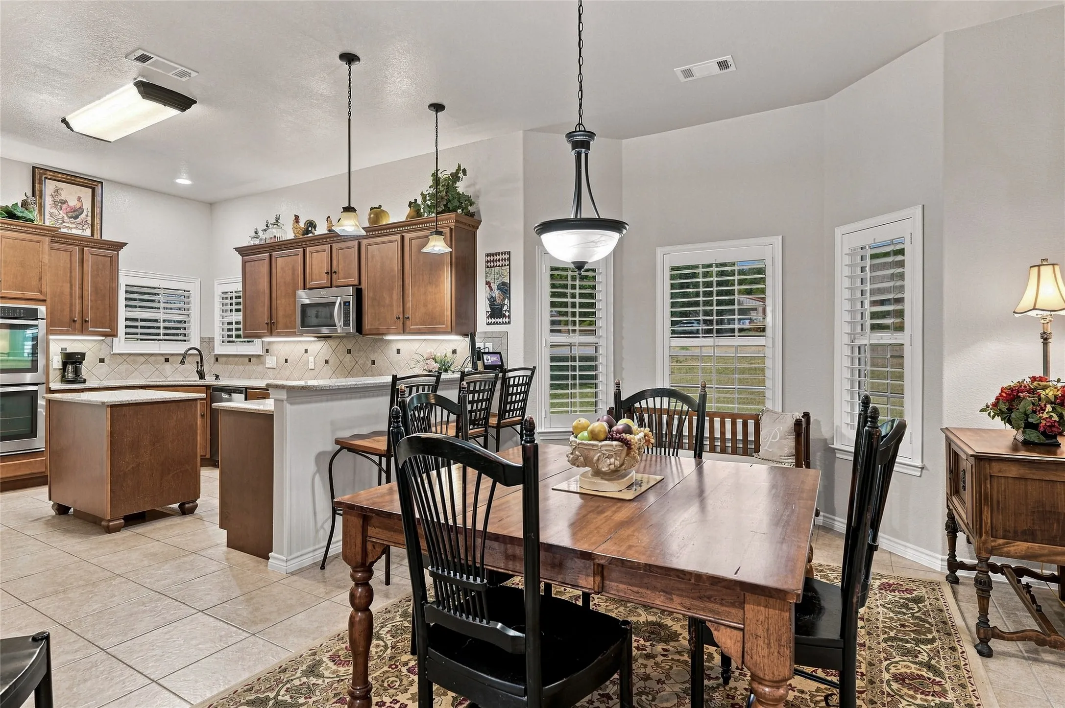 Single Family Residence For Sale in Grayson County , 3711 Heatherwood Lane, Sherman, Texas 75090, 3 Bedroom, 2 Bathroom, 2 Garage spaces, 2,436 Sqft, built in 2012, mls#21380045, Real Estate Agent in Sherman, Homes For Sale in Grayson county, Homes For Sale in Sherman, Realtor in Sherman Texas, Real Estate Brokerage Independent Realty Texas, Luminita Cordes Realtor