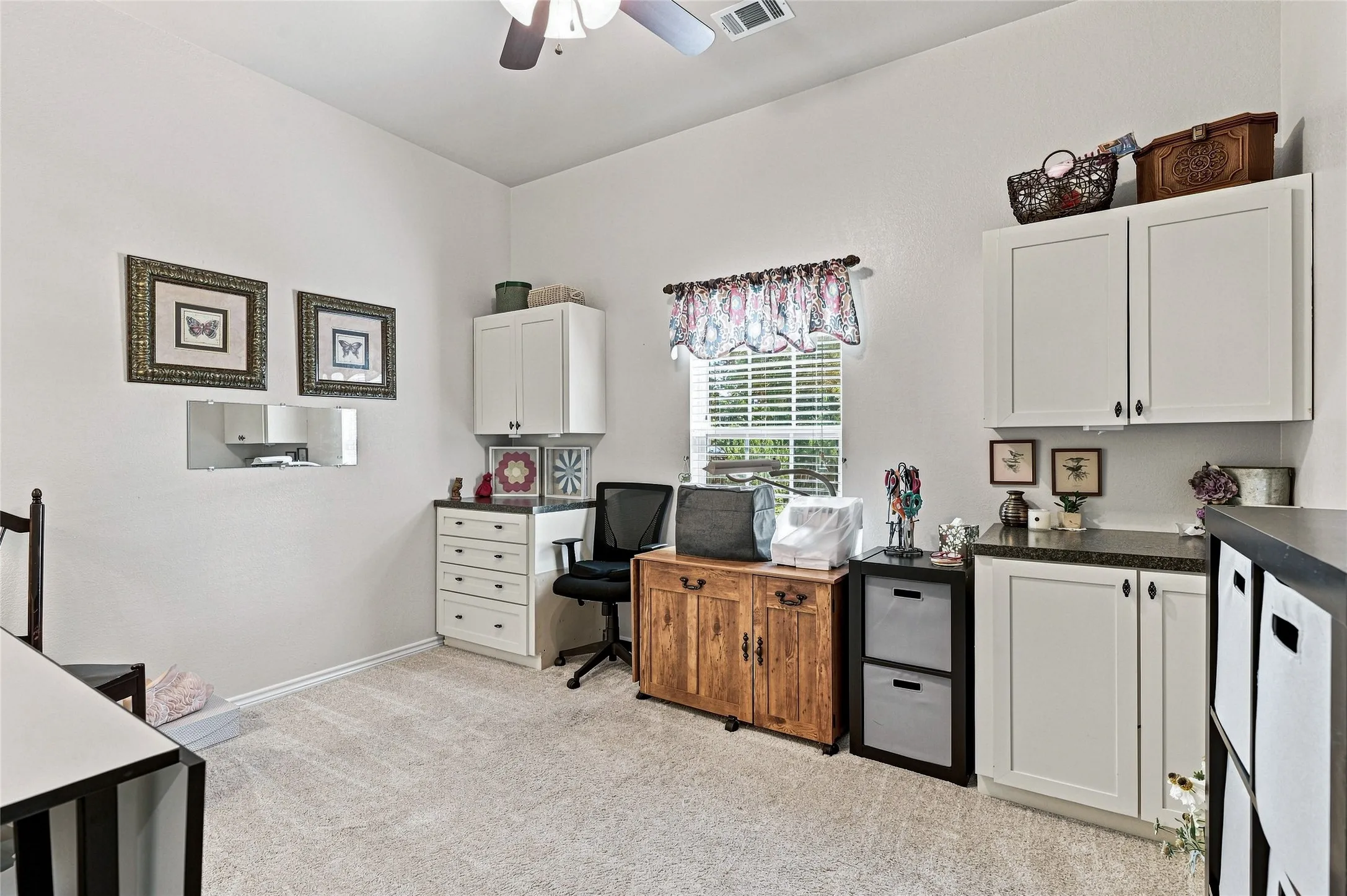 Single Family Residence For Sale in Grayson County , 3711 Heatherwood Lane, Sherman, Texas 75090, 3 Bedroom, 2 Bathroom, 2 Garage spaces, 2,436 Sqft, built in 2012, mls#21380045, Real Estate Agent in Sherman, Homes For Sale in Grayson county, Homes For Sale in Sherman, Realtor in Sherman Texas, Real Estate Brokerage Independent Realty Texas, Luminita Cordes Realtor