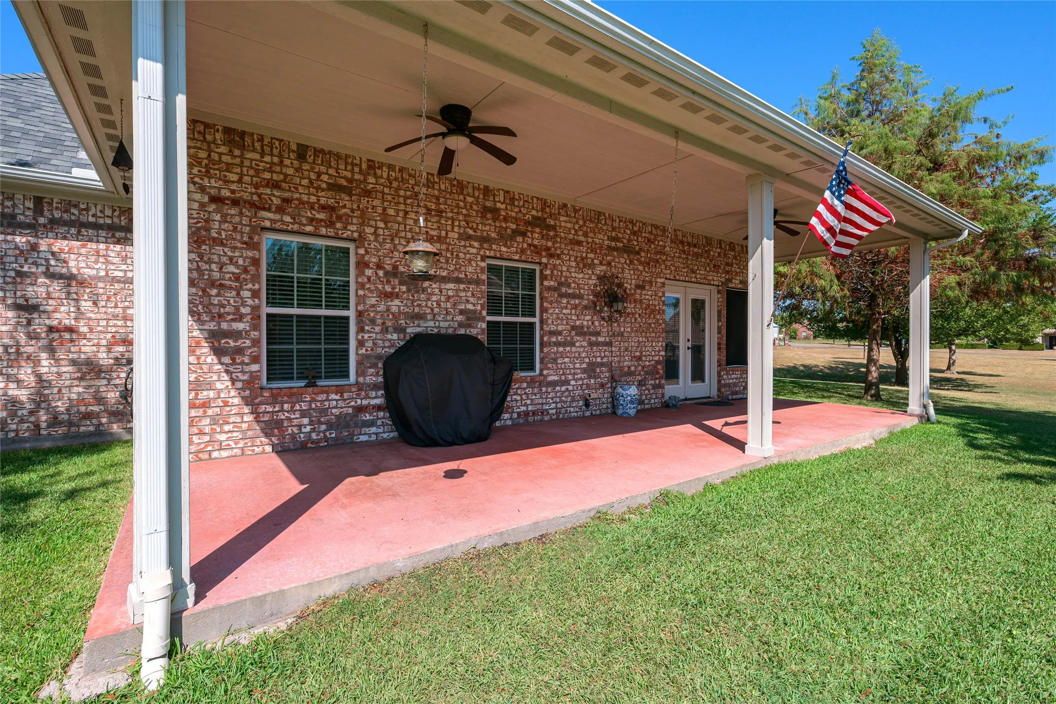 Single Family Residence For Sale in Grayson County , 3711 Heatherwood Lane, Sherman, Texas 75090, 3 Bedroom, 2 Bathroom, 2 Garage spaces, 2,436 Sqft, built in 2012, mls#21380045, Real Estate Agent in Sherman, Homes For Sale in Grayson county, Homes For Sale in Sherman, Realtor in Sherman Texas, Real Estate Brokerage Independent Realty Texas, Luminita Cordes Realtor