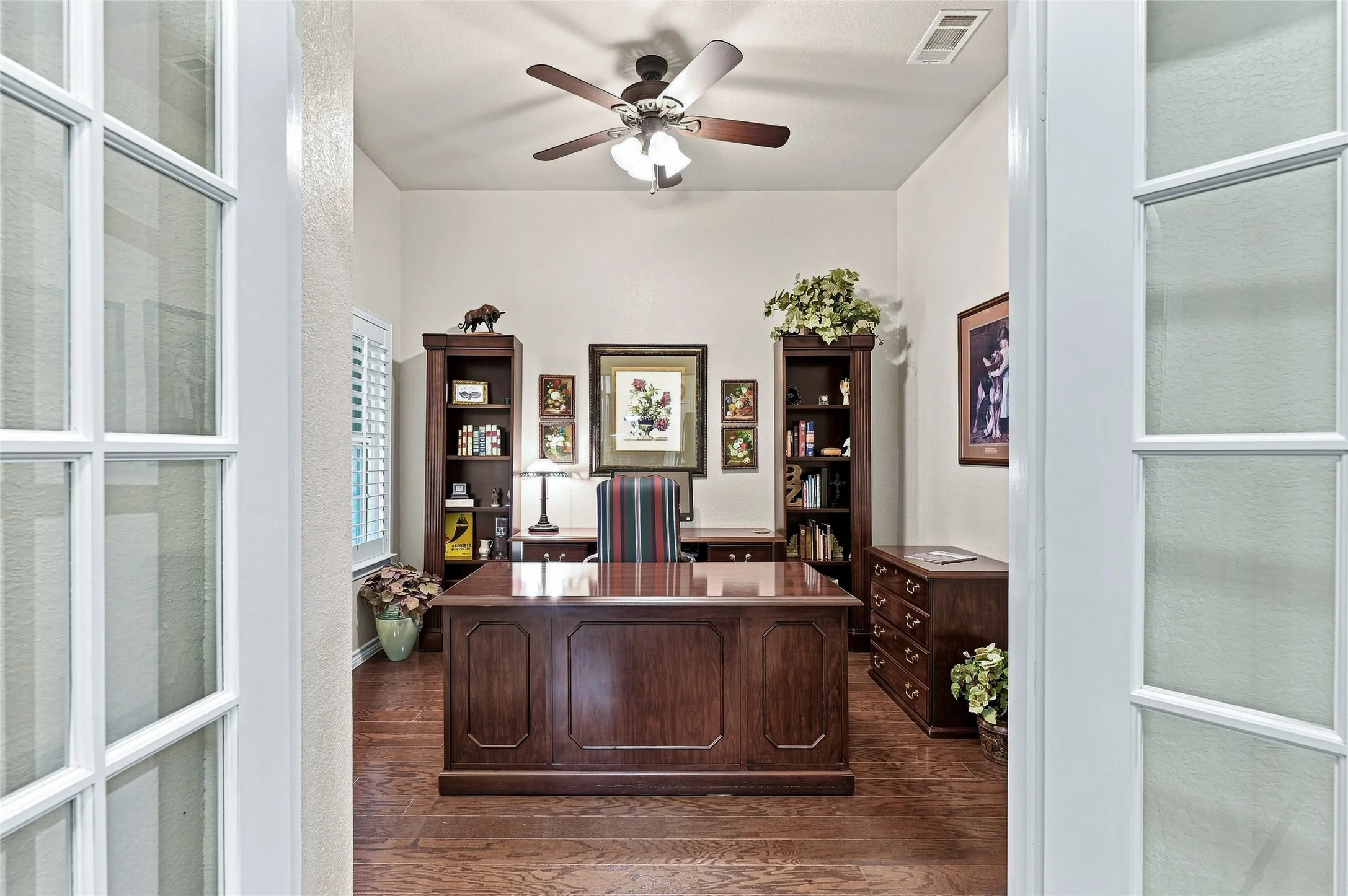 Single Family Residence For Sale in Grayson County , 3711 Heatherwood Lane, Sherman, Texas 75090, 3 Bedroom, 2 Bathroom, 2 Garage spaces, 2,436 Sqft, built in 2012, mls#21380045, Real Estate Agent in Sherman, Homes For Sale in Grayson county, Homes For Sale in Sherman, Realtor in Sherman Texas, Real Estate Brokerage Independent Realty Texas, Luminita Cordes Realtor