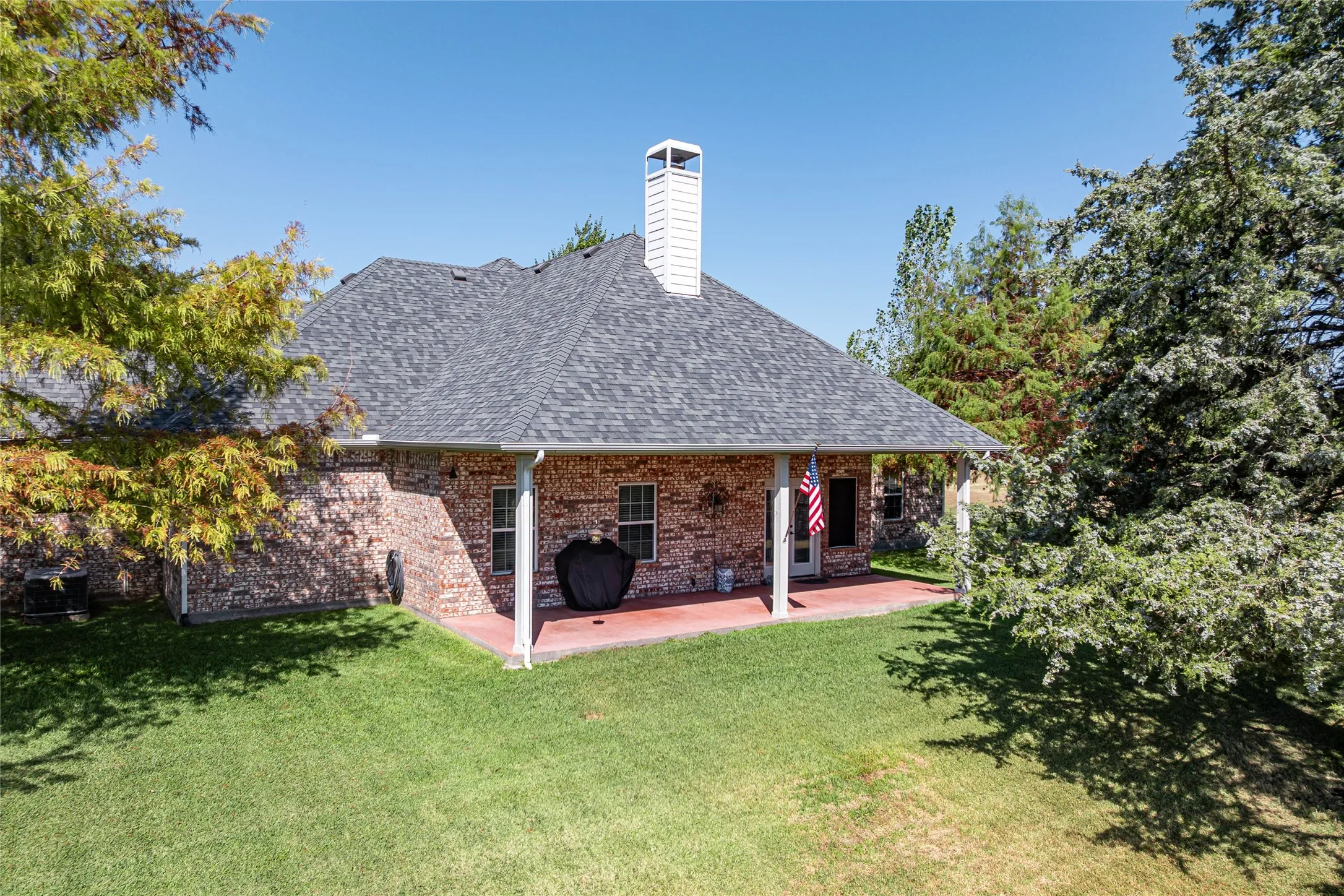 Single Family Residence For Sale in Grayson County , 3711 Heatherwood Lane, Sherman, Texas 75090, 3 Bedroom, 2 Bathroom, 2 Garage spaces, 2,436 Sqft, built in 2012, mls#21380045, Real Estate Agent in Sherman, Homes For Sale in Grayson county, Homes For Sale in Sherman, Realtor in Sherman Texas, Real Estate Brokerage Independent Realty Texas, Luminita Cordes Realtor
