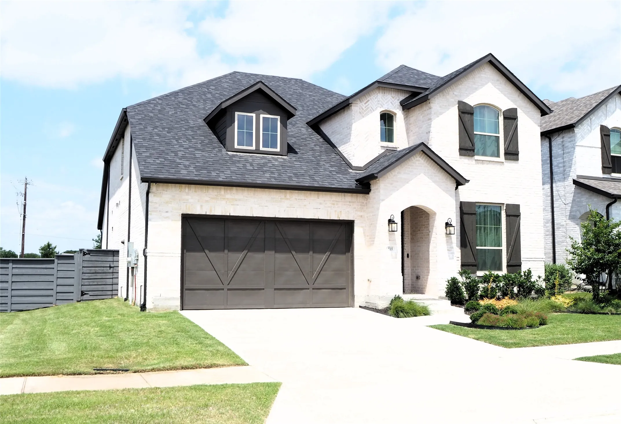 Single Family Residence For Rent in Denton County , 5009 Shadetree Street, Little Elm, Texas 76227, 4 Bedroom, 3 Bathroom, 2 Garage spaces, 2,602 Sqft, built in 2022, mls#21383368, Real Estate Agent in Little Elm, Homes For Rent in Denton county, Homes For Rent in Little Elm, Realtor in Little Elm Texas, Real Estate Brokerage Independent Realty Texas, Luminita Cordes Realtor