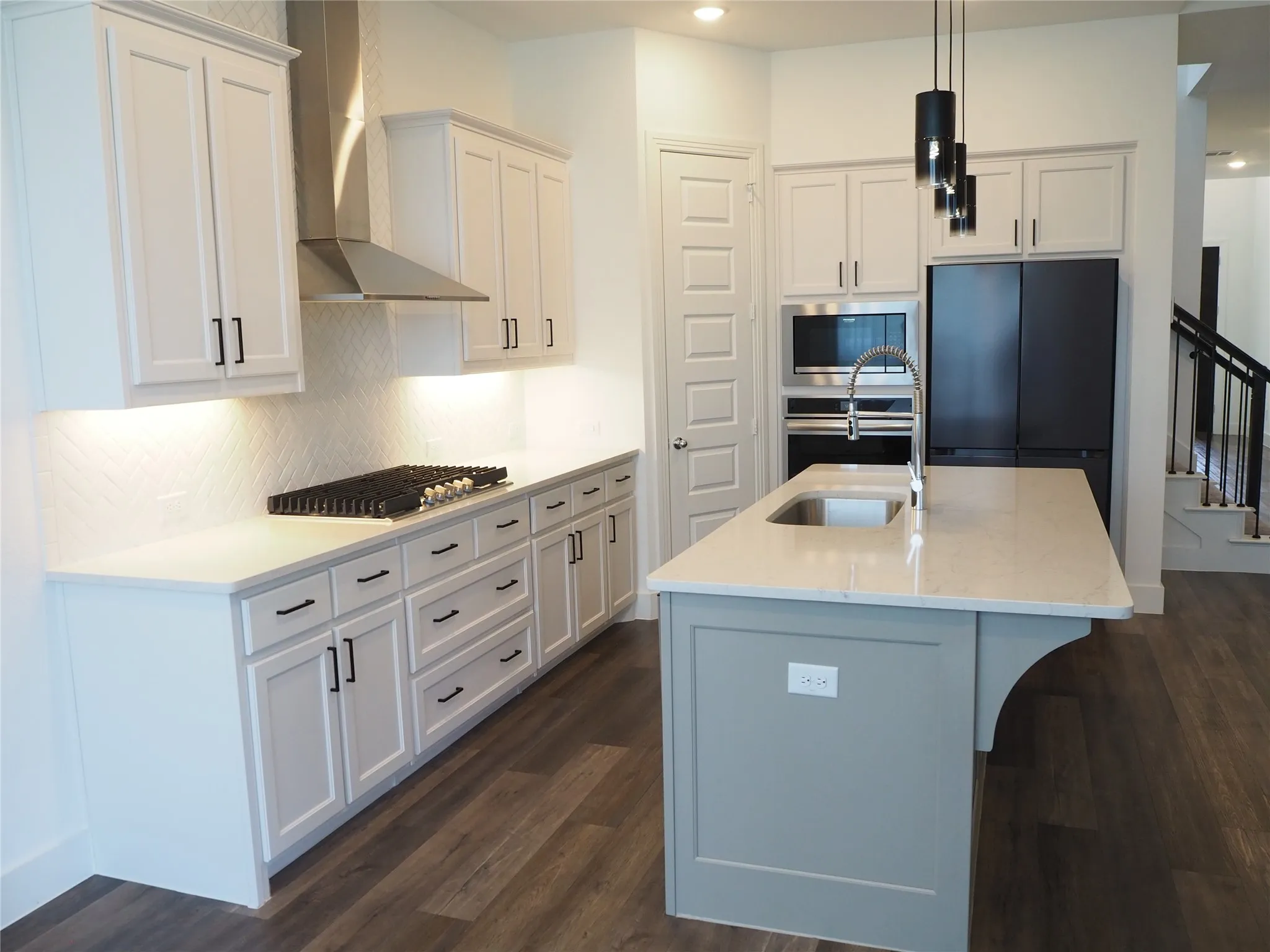 Single Family Residence For Rent in Denton County , 5009 Shadetree Street, Little Elm, Texas 76227, 4 Bedroom, 3 Bathroom, 2 Garage spaces, 2,602 Sqft, built in 2022, mls#21383368, Real Estate Agent in Little Elm, Homes For Rent in Denton county, Homes For Rent in Little Elm, Realtor in Little Elm Texas, Real Estate Brokerage Independent Realty Texas, Luminita Cordes Realtor