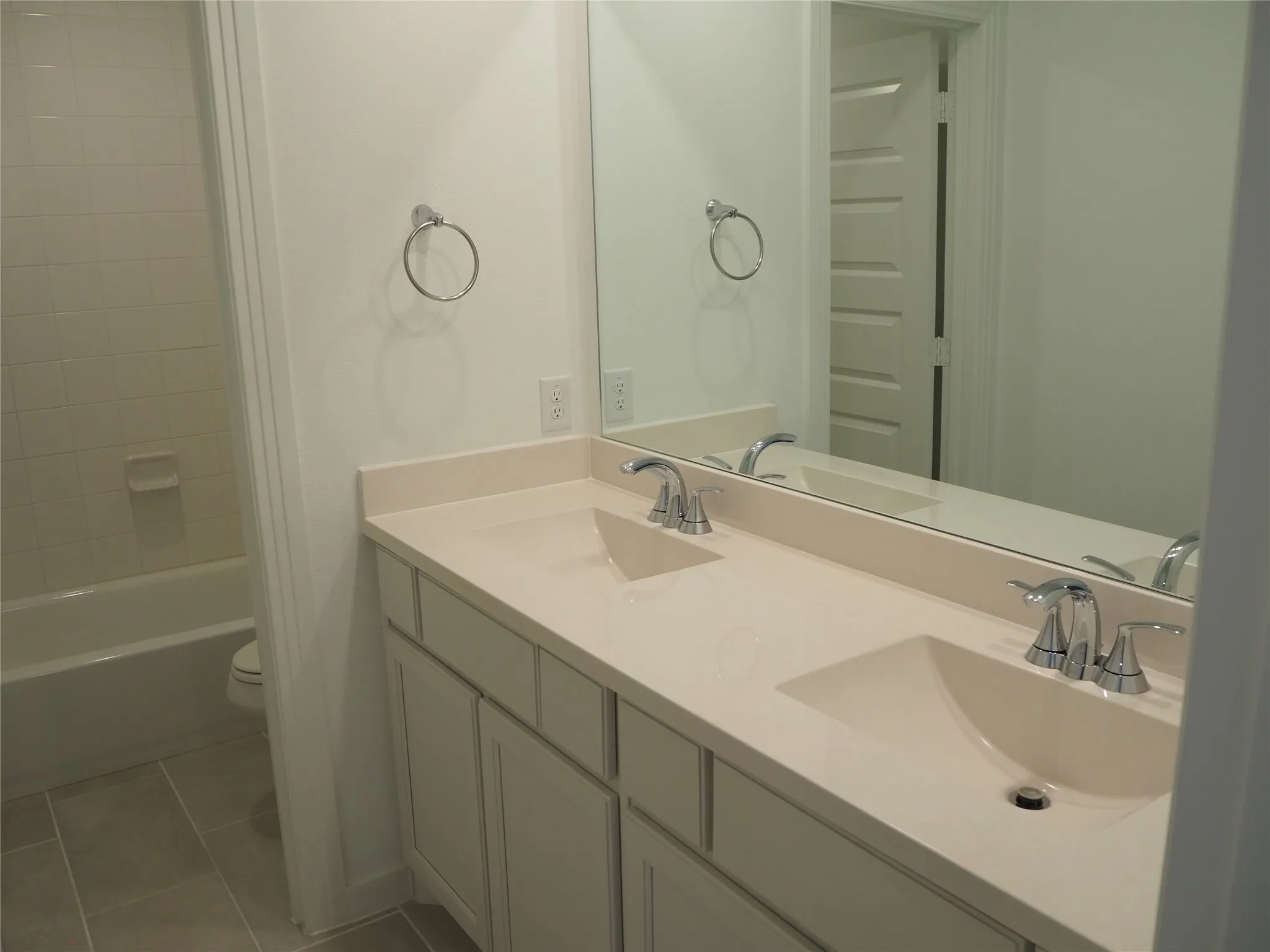 Single Family Residence For Rent in Denton County , 5009 Shadetree Street, Little Elm, Texas 76227, 4 Bedroom, 3 Bathroom, 2 Garage spaces, 2,602 Sqft, built in 2022, mls#21383368, Real Estate Agent in Little Elm, Homes For Rent in Denton county, Homes For Rent in Little Elm, Realtor in Little Elm Texas, Real Estate Brokerage Independent Realty Texas, Luminita Cordes Realtor