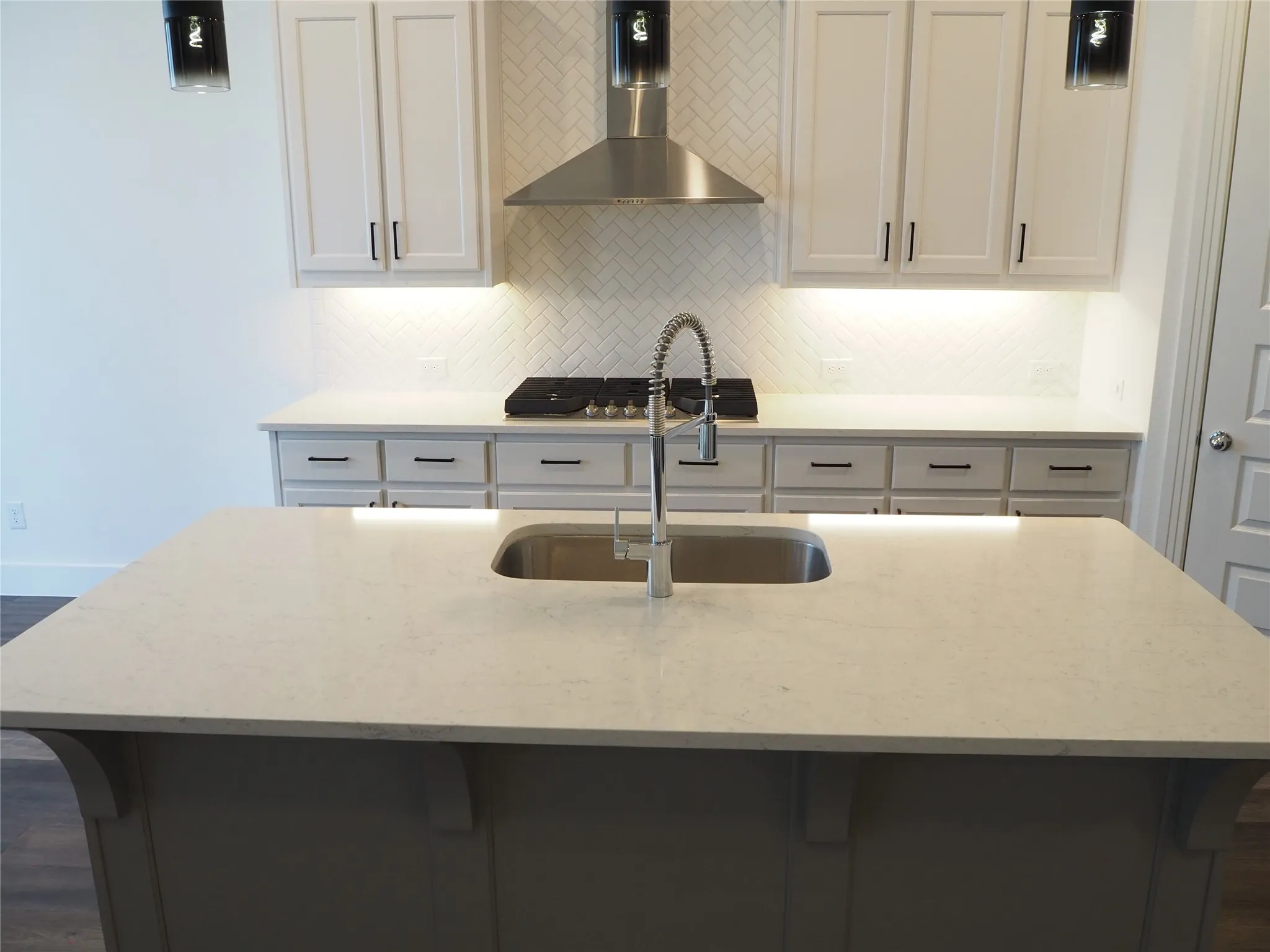 Single Family Residence For Rent in Denton County , 5009 Shadetree Street, Little Elm, Texas 76227, 4 Bedroom, 3 Bathroom, 2 Garage spaces, 2,602 Sqft, built in 2022, mls#21383368, Real Estate Agent in Little Elm, Homes For Rent in Denton county, Homes For Rent in Little Elm, Realtor in Little Elm Texas, Real Estate Brokerage Independent Realty Texas, Luminita Cordes Realtor