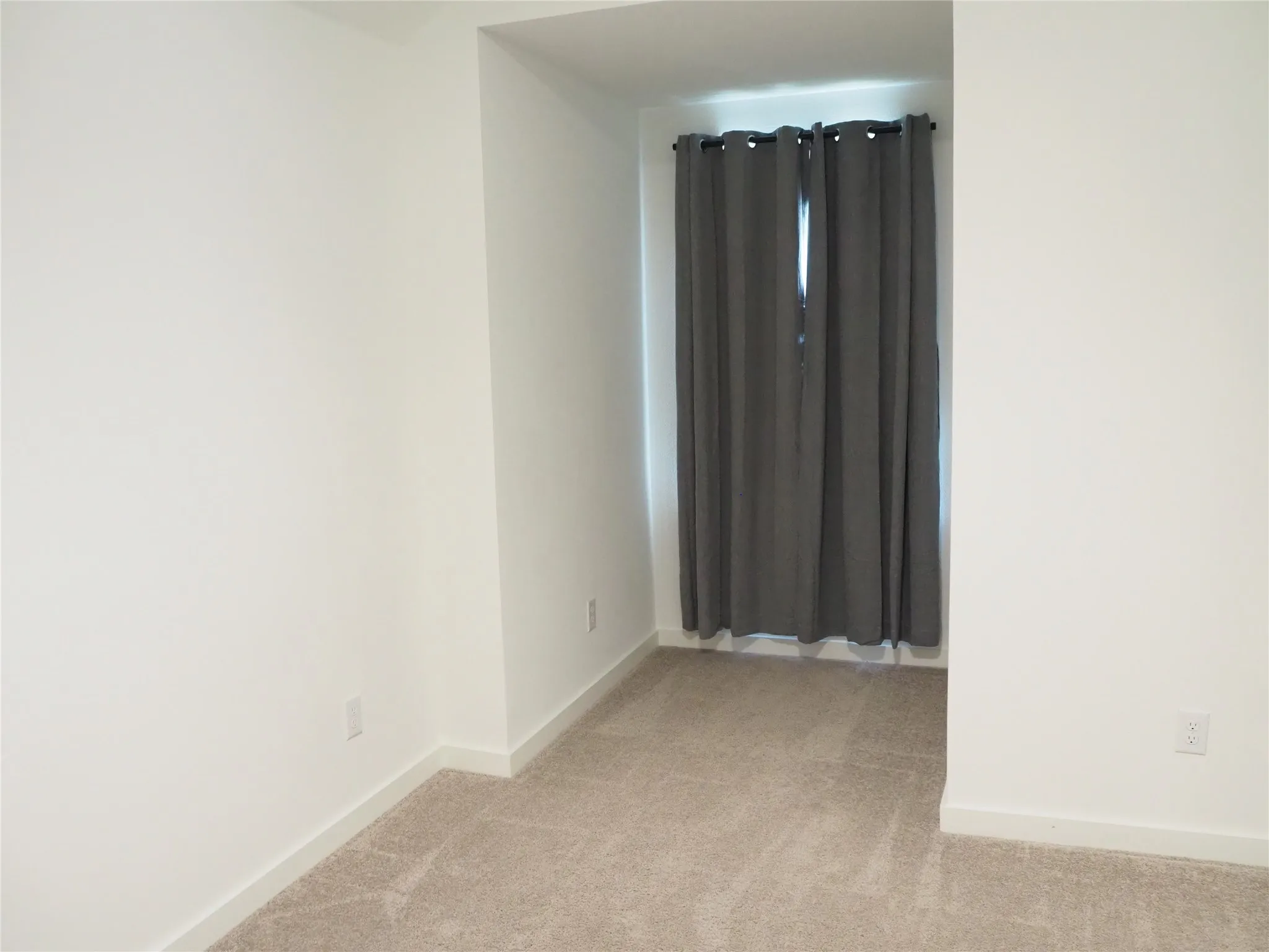 Single Family Residence For Rent in Denton County , 5009 Shadetree Street, Little Elm, Texas 76227, 4 Bedroom, 3 Bathroom, 2 Garage spaces, 2,602 Sqft, built in 2022, mls#21383368, Real Estate Agent in Little Elm, Homes For Rent in Denton county, Homes For Rent in Little Elm, Realtor in Little Elm Texas, Real Estate Brokerage Independent Realty Texas, Luminita Cordes Realtor