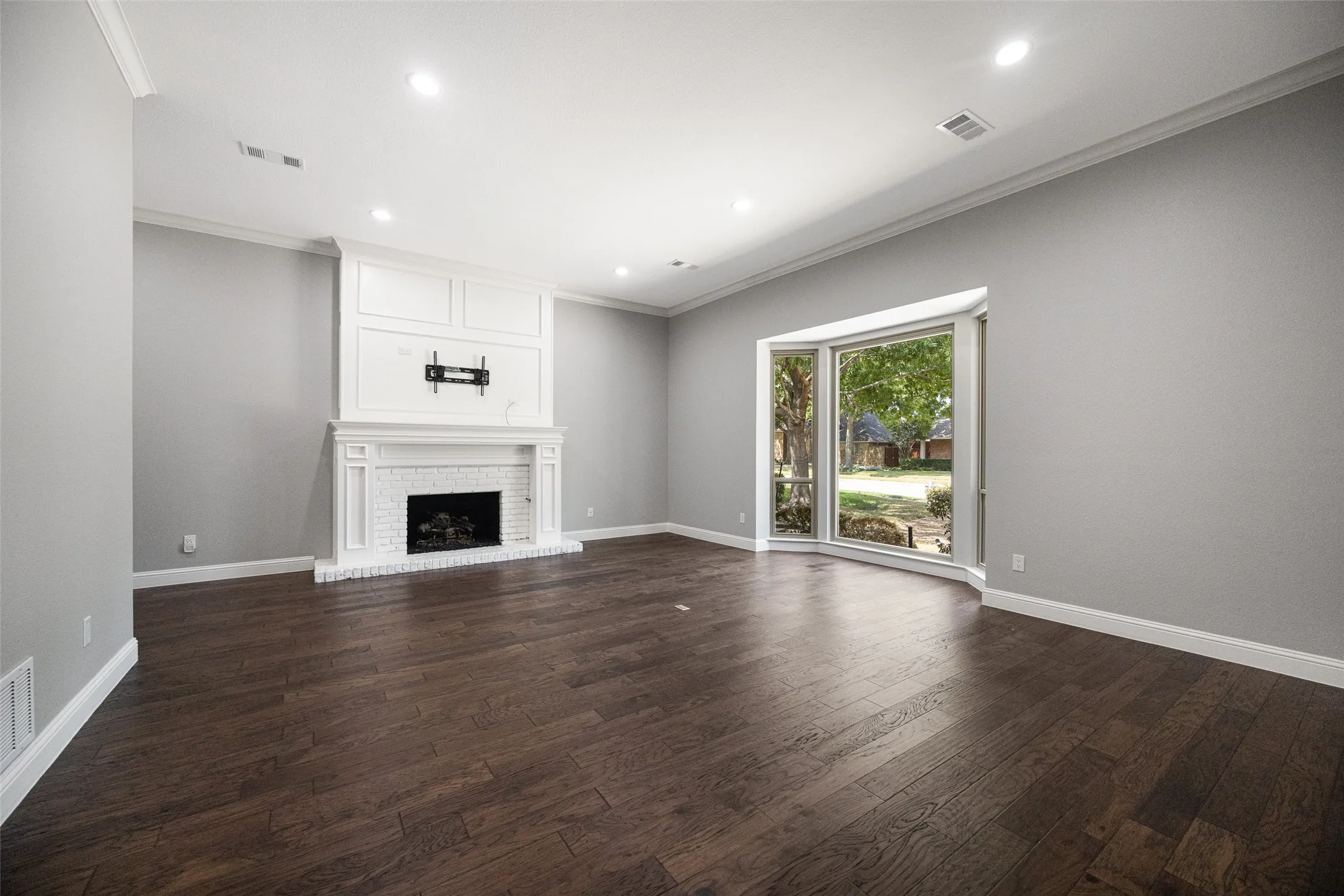 Single Family Residence For Sale in Collin County , 5804 Steeplechase Drive, Plano, Texas 75093, 3 Bedroom, 3 Bathroom, 2 Garage spaces, 3,174 Sqft, built in 1982, mls#21376699, Real Estate Agent in Plano, Homes For Sale in Collin county, Homes For Sale in Plano, Realtor in Plano Texas, Real Estate Brokerage Independent Realty Texas, Luminita Cordes Realtor