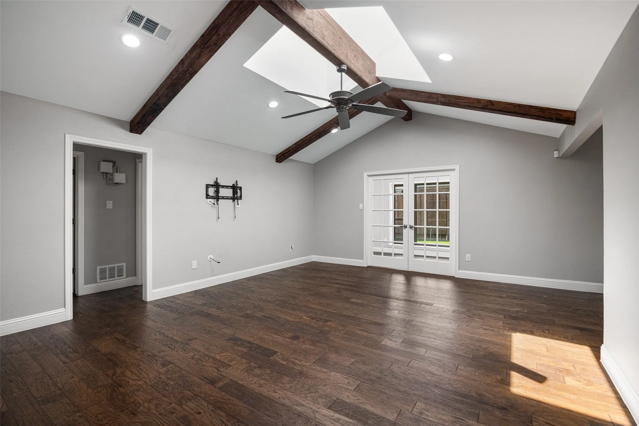 Single Family Residence For Sale in Collin County , 5804 Steeplechase Drive, Plano, Texas 75093, 3 Bedroom, 3 Bathroom, 2 Garage spaces, 3,174 Sqft, built in 1982, mls#21376699, Real Estate Agent in Plano, Homes For Sale in Collin county, Homes For Sale in Plano, Realtor in Plano Texas, Real Estate Brokerage Independent Realty Texas, Luminita Cordes Realtor
