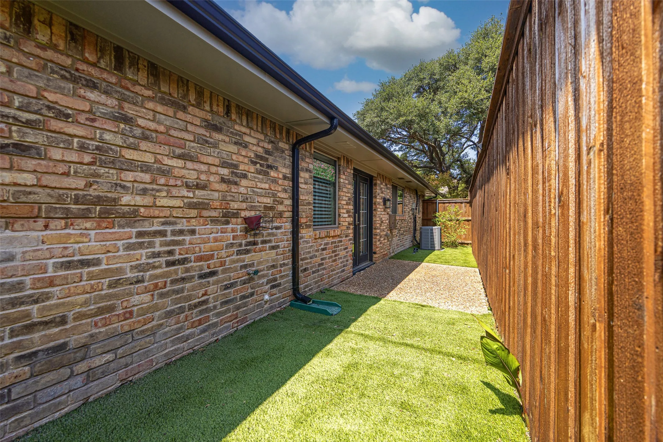 Single Family Residence For Sale in Collin County , 5804 Steeplechase Drive, Plano, Texas 75093, 3 Bedroom, 3 Bathroom, 2 Garage spaces, 3,174 Sqft, built in 1982, mls#21376699, Real Estate Agent in Plano, Homes For Sale in Collin county, Homes For Sale in Plano, Realtor in Plano Texas, Real Estate Brokerage Independent Realty Texas, Luminita Cordes Realtor