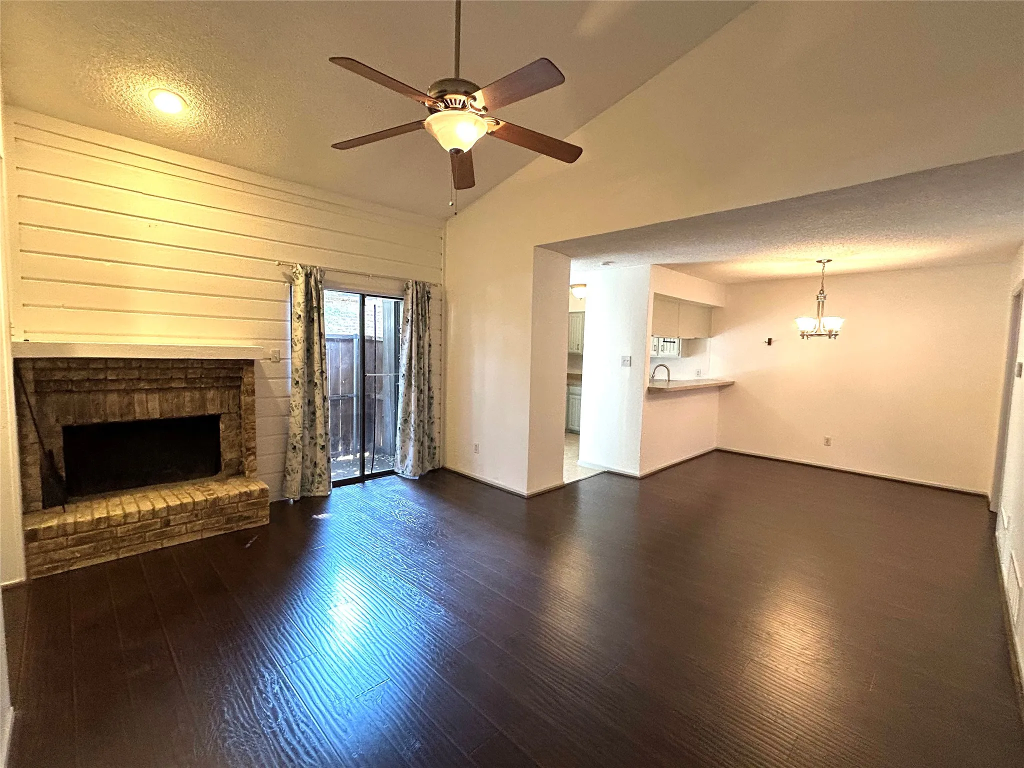 Condominium For Rent in Dallas County , 333 Melrose Drive 12B, Richardson, Texas 75080, 1 Bedroom, 2 Bathroom, Garage spaces, 836 Sqft, built in 1981, mls#21382921, Real Estate Agent in Richardson, Homes For Rent in Dallas county, Homes For Rent in Richardson, Realtor in Richardson Texas, Real Estate Brokerage Independent Realty Texas, Luminita Cordes Realtor