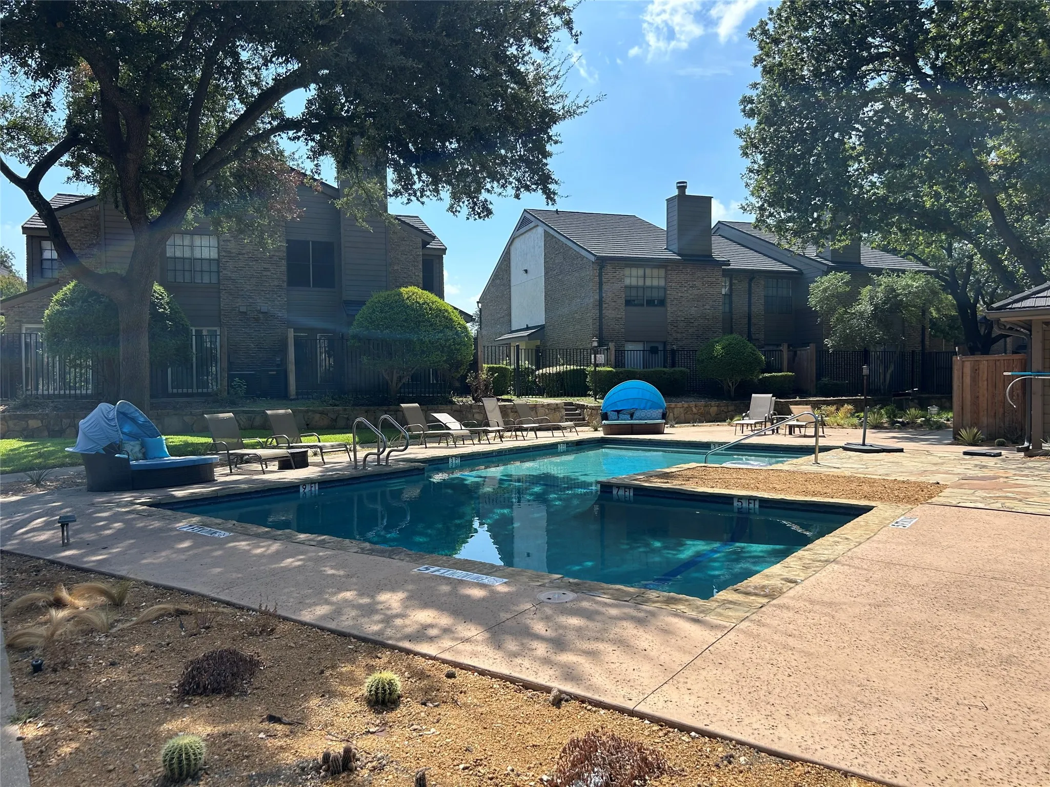 Condominium For Rent in Dallas County , 333 Melrose Drive 12B, Richardson, Texas 75080, 1 Bedroom, 2 Bathroom, Garage spaces, 836 Sqft, built in 1981, mls#21382921, Real Estate Agent in Richardson, Homes For Rent in Dallas county, Homes For Rent in Richardson, Realtor in Richardson Texas, Real Estate Brokerage Independent Realty Texas, Luminita Cordes Realtor