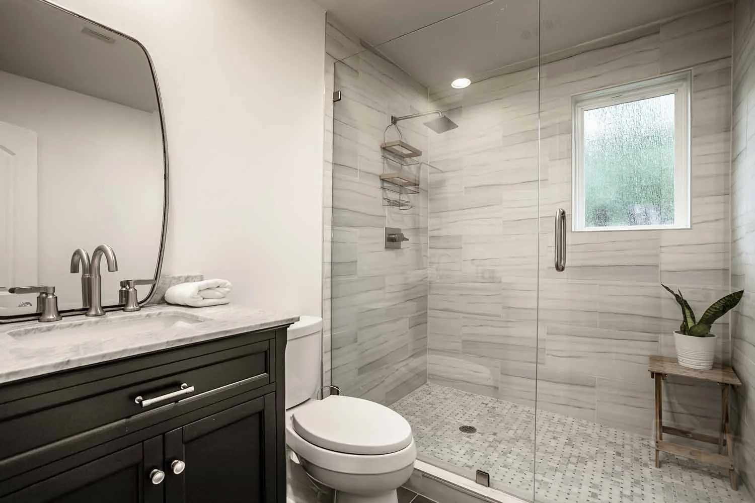 Single Family Residence For Rent in Dallas County , 13749 Pyramid Drive, Farmers Branch, Texas 75234, 3 Bedroom, 2 Bathroom, 2 Garage spaces, 1,364 Sqft, built in 1956, mls#21383370, Real Estate Agent in Farmers Branch, Homes For Rent in Dallas county, Homes For Rent in Farmers Branch, Realtor in Farmers Branch Texas, Real Estate Brokerage Independent Realty Texas, Luminita Cordes Realtor