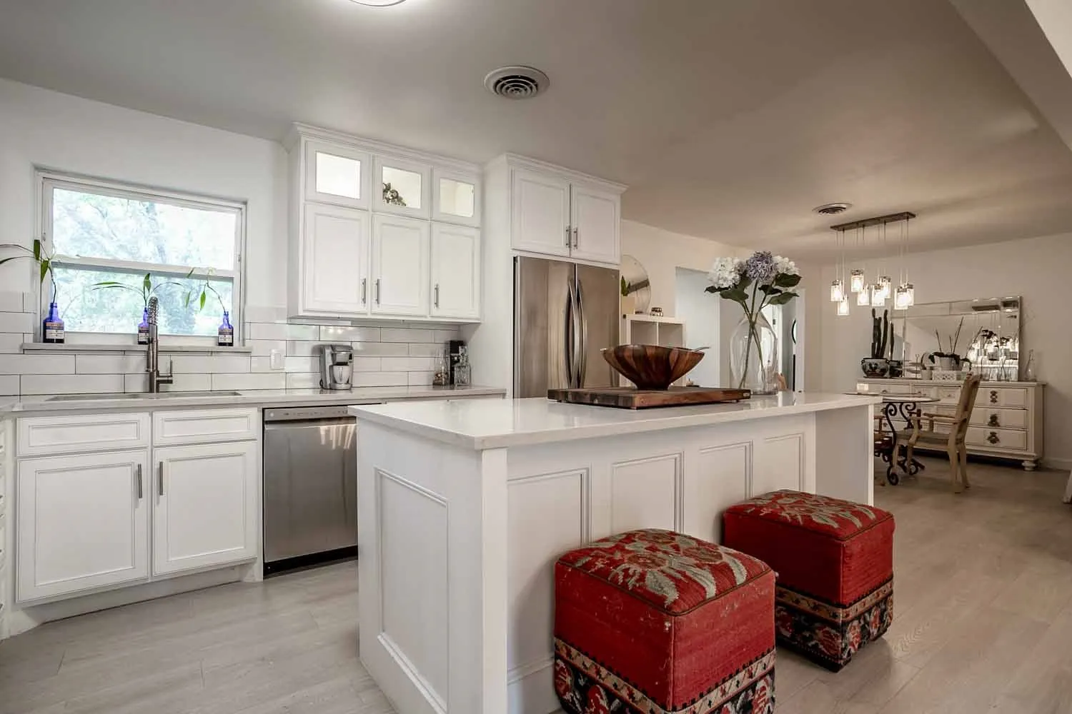 Single Family Residence For Rent in Dallas County , 13749 Pyramid Drive, Farmers Branch, Texas 75234, 3 Bedroom, 2 Bathroom, 2 Garage spaces, 1,364 Sqft, built in 1956, mls#21383370, Real Estate Agent in Farmers Branch, Homes For Rent in Dallas county, Homes For Rent in Farmers Branch, Realtor in Farmers Branch Texas, Real Estate Brokerage Independent Realty Texas, Luminita Cordes Realtor